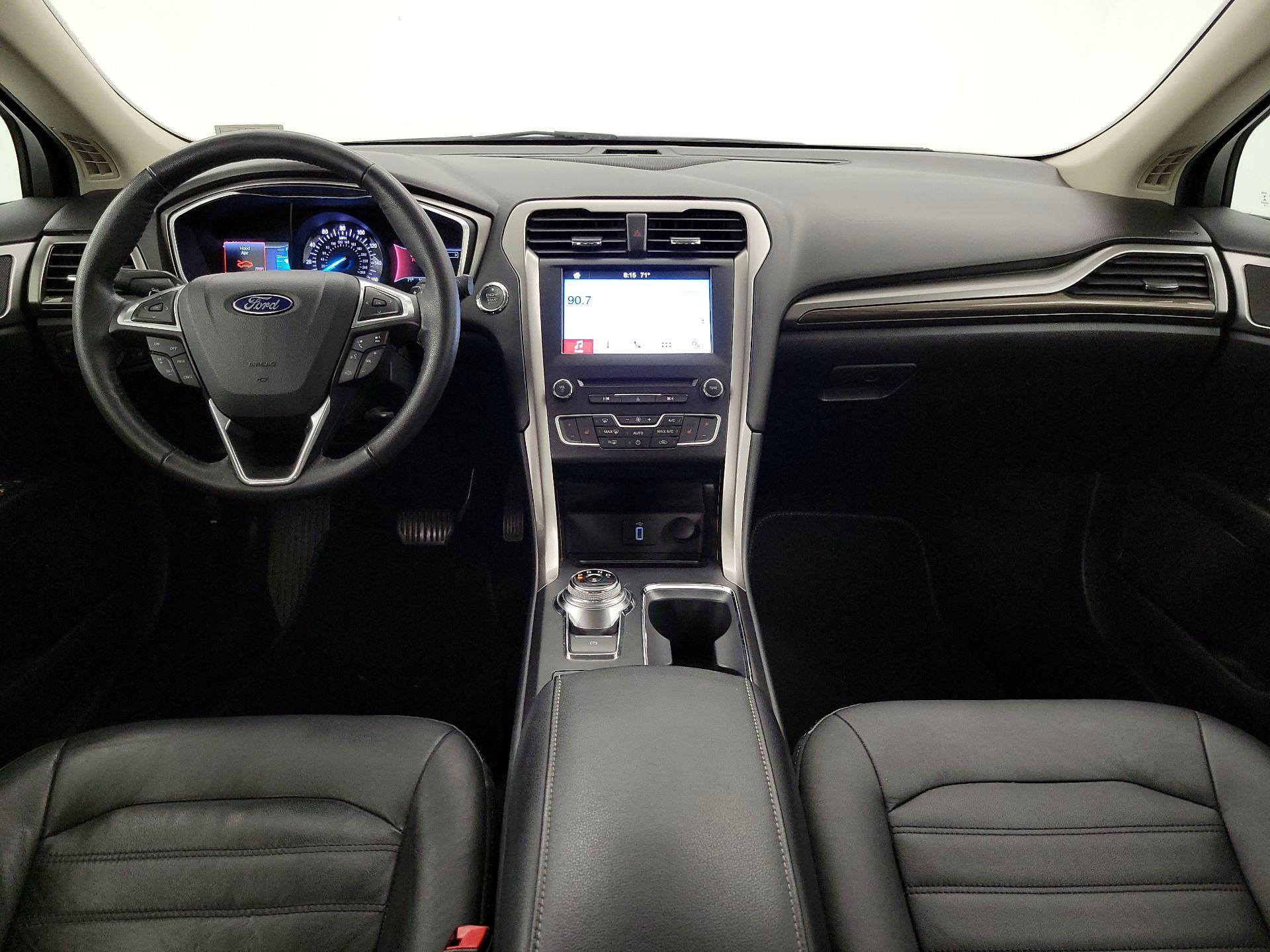 Thumbnail: 2017 Ford Fusion - 9