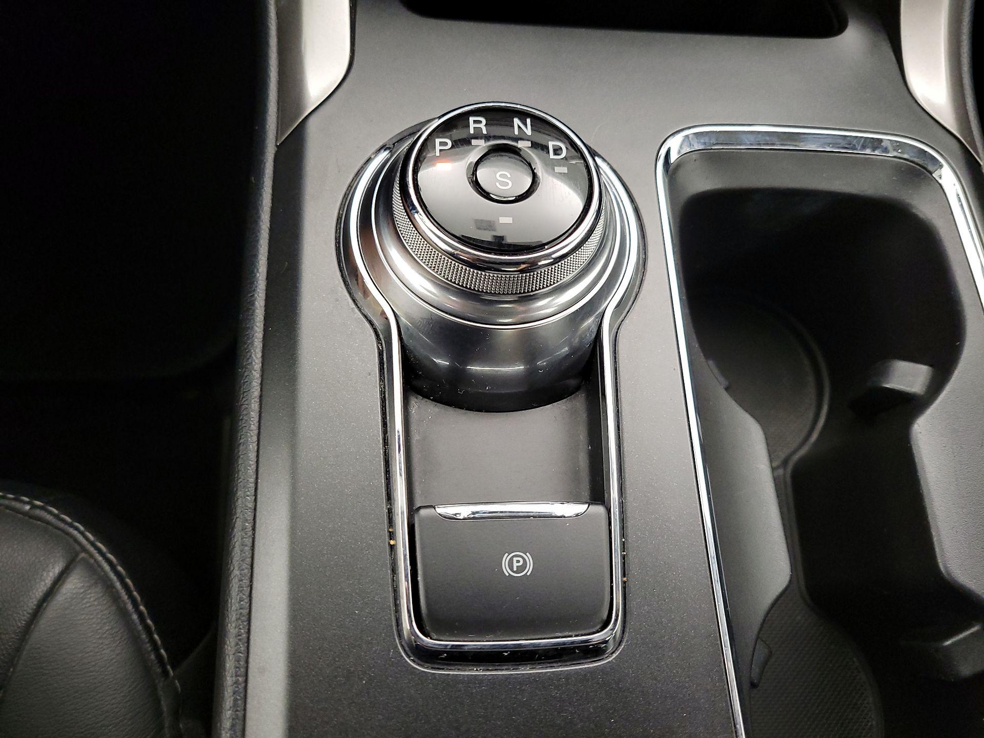 Thumbnail: 2017 Ford Fusion - 17