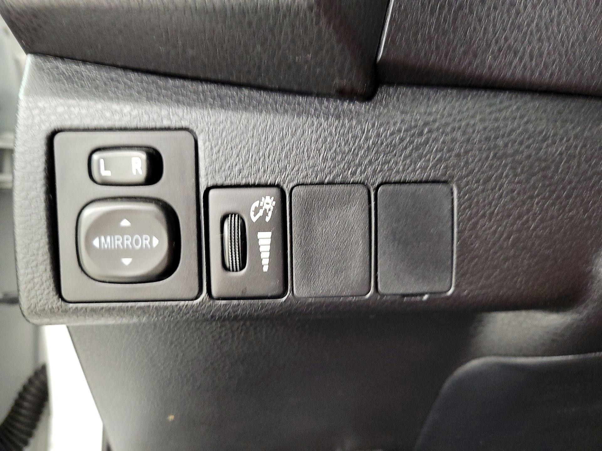 Thumbnail: 2016 Toyota Corolla - 13