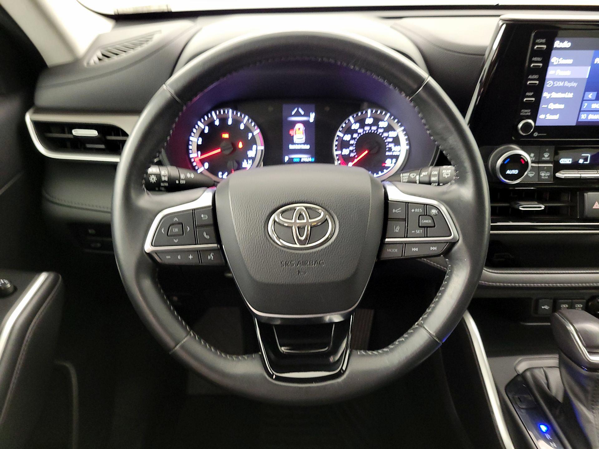 Thumbnail: 2021 Toyota Highlander - 10