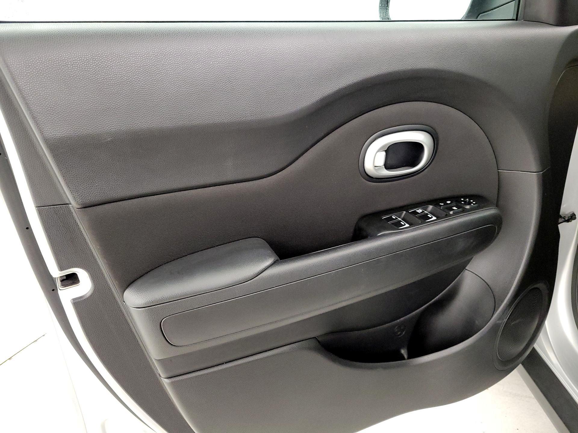 Thumbnail: 2018 Kia Soul - 12
