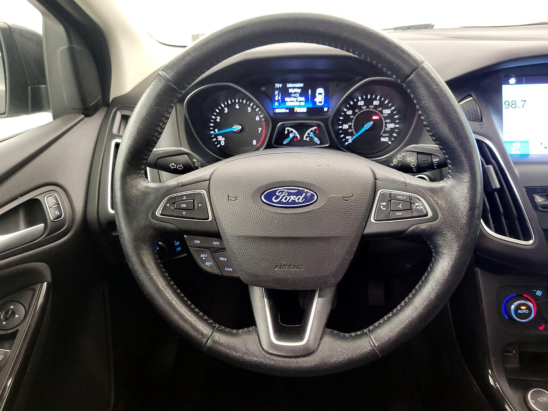 Thumbnail: 2017 Ford Focus - 10