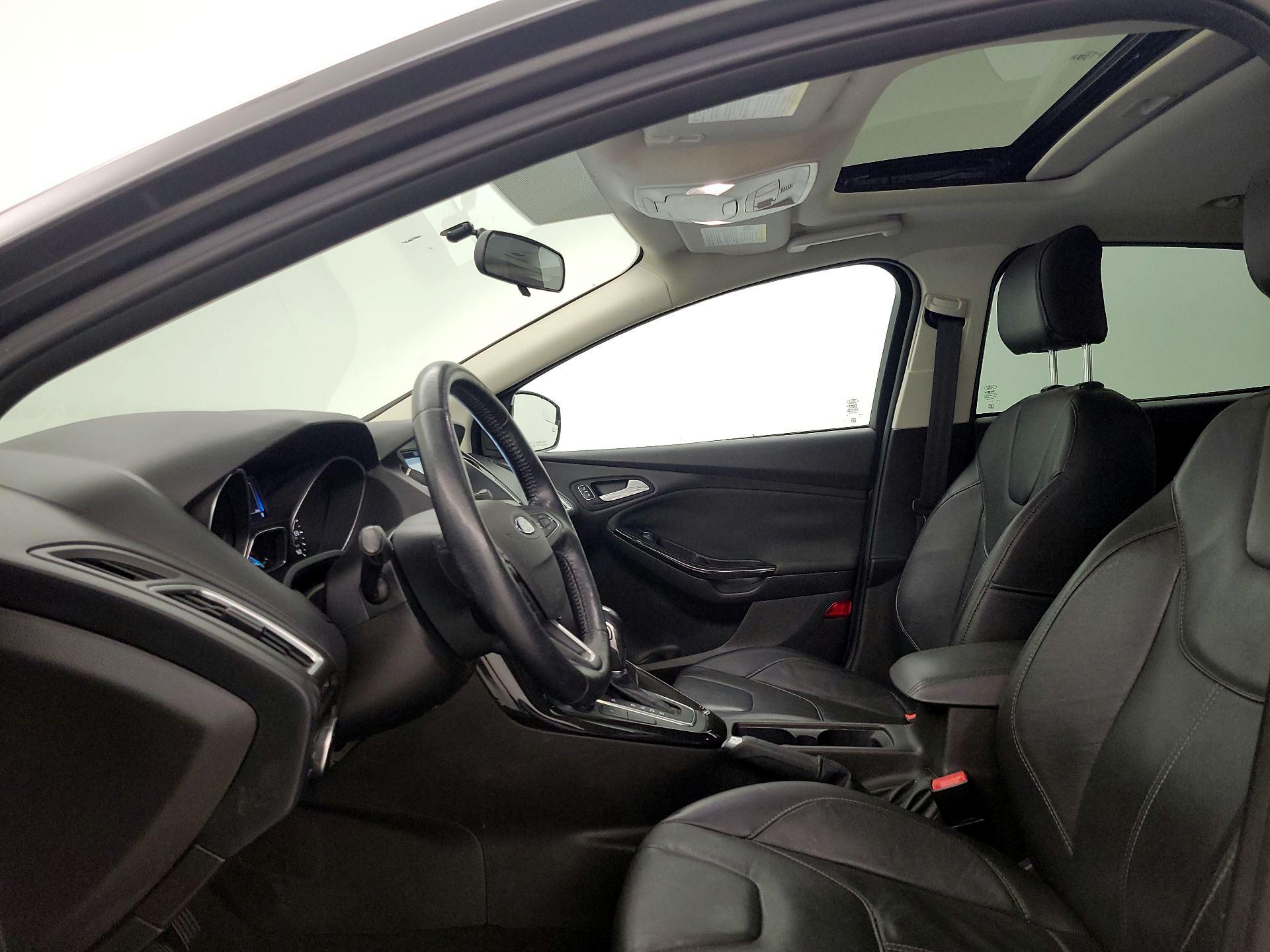 Thumbnail: 2017 Ford Focus - 20