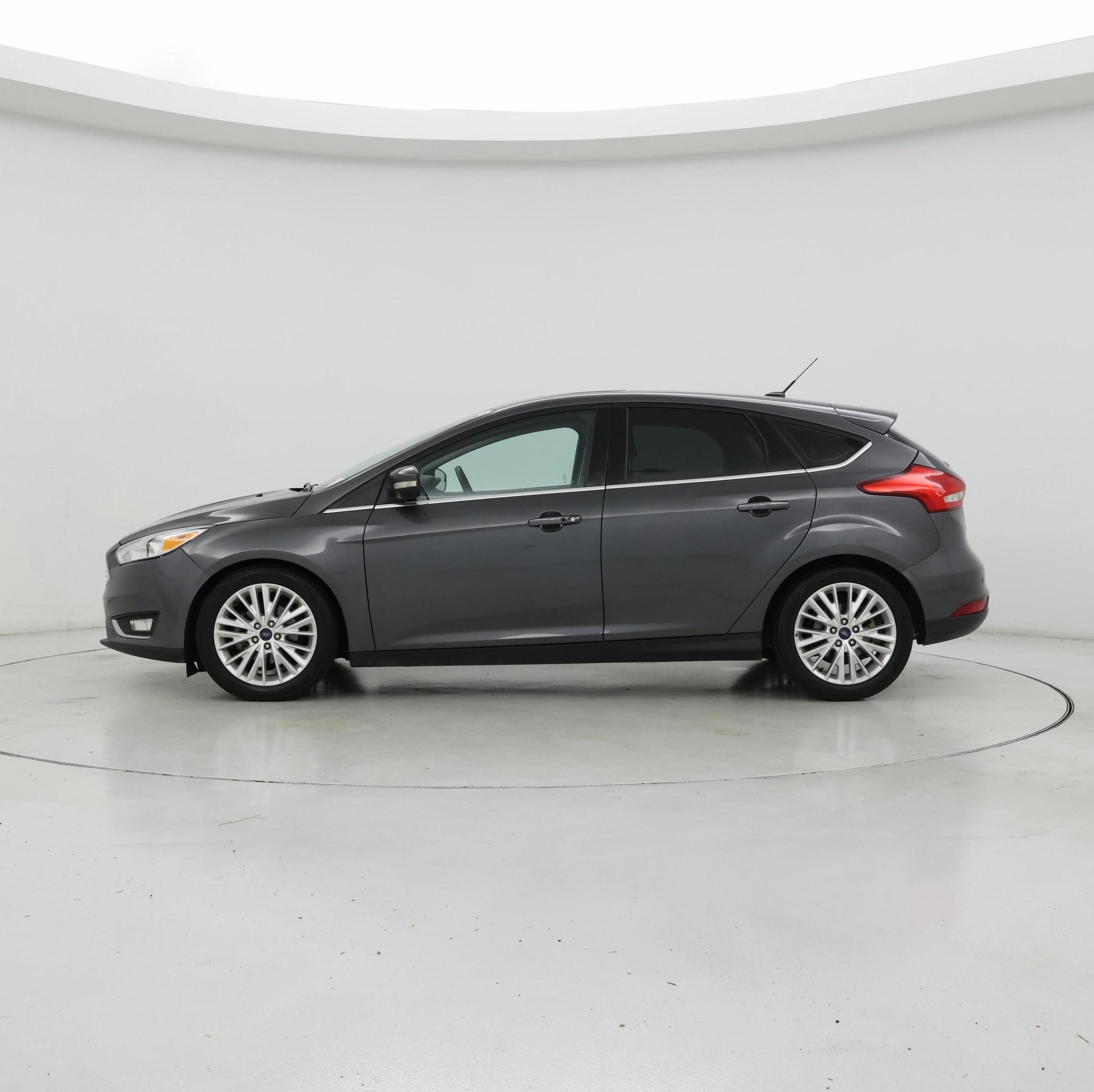 Thumbnail: 2017 Ford Focus - 3