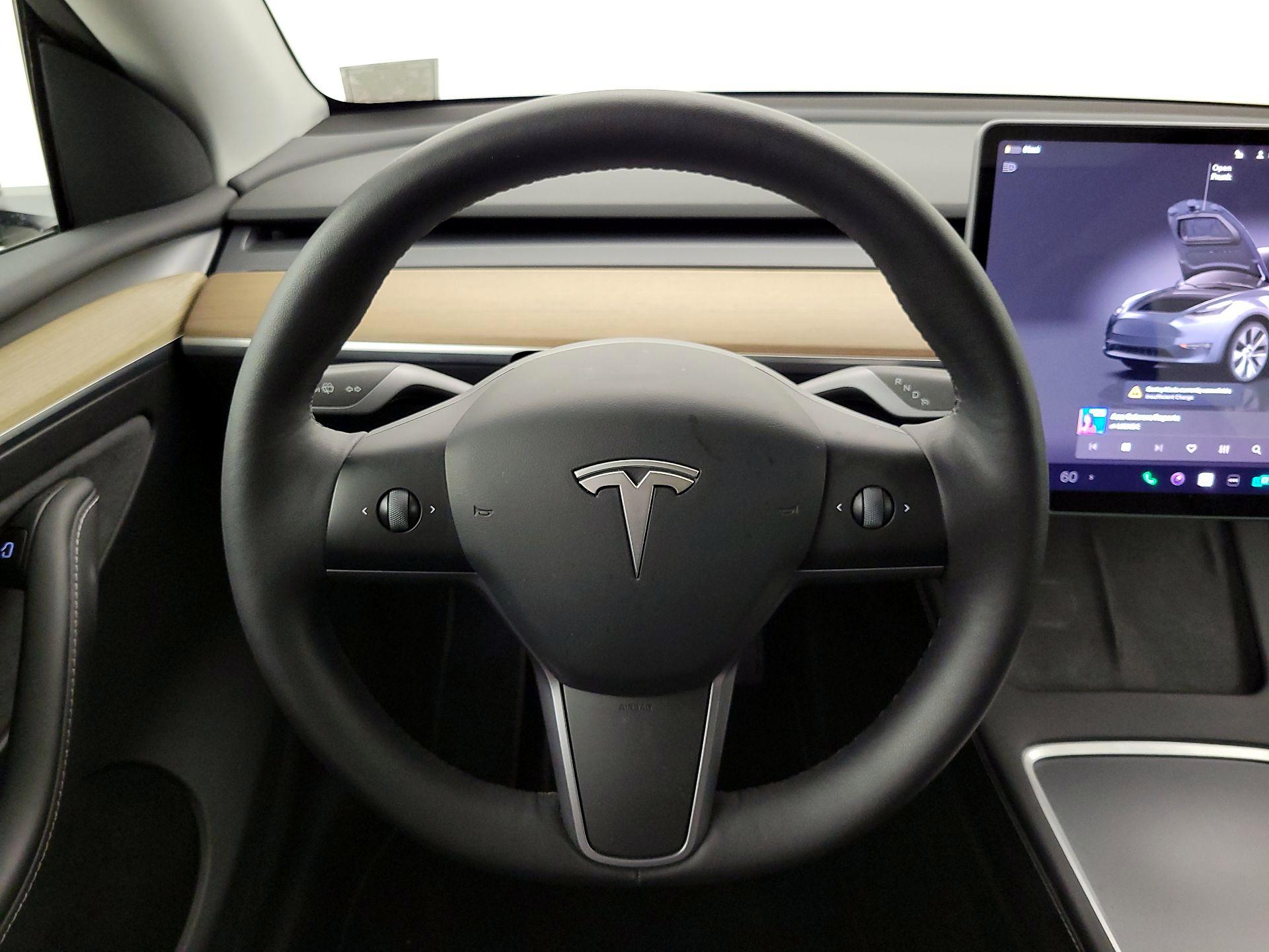 Thumbnail: 2023 Tesla Model Y - 10