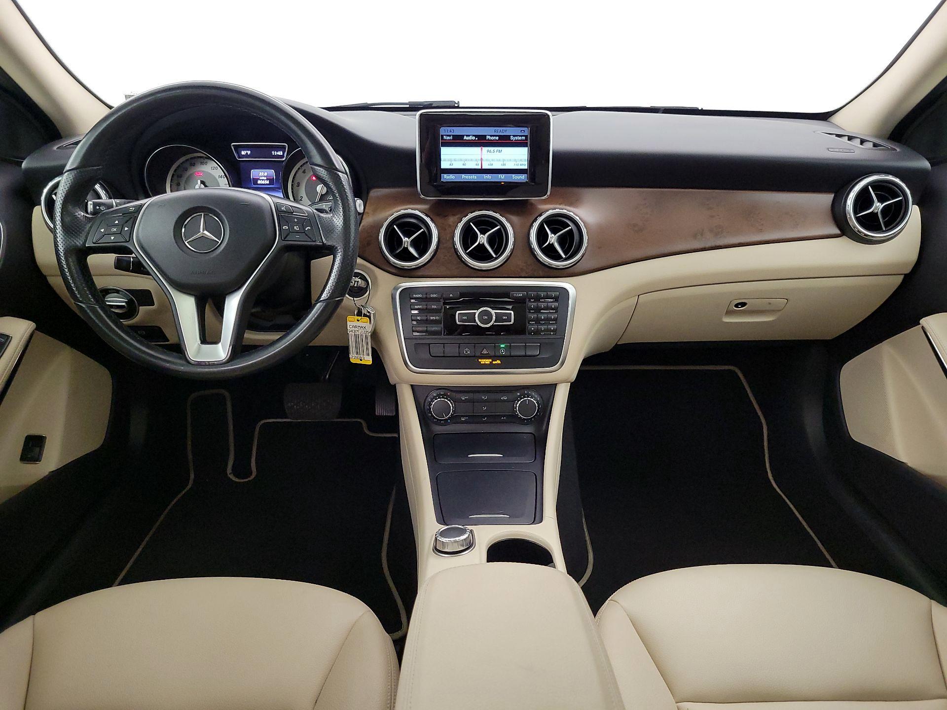 Thumbnail: 2015 Mercedes-Benz GLA - 9
