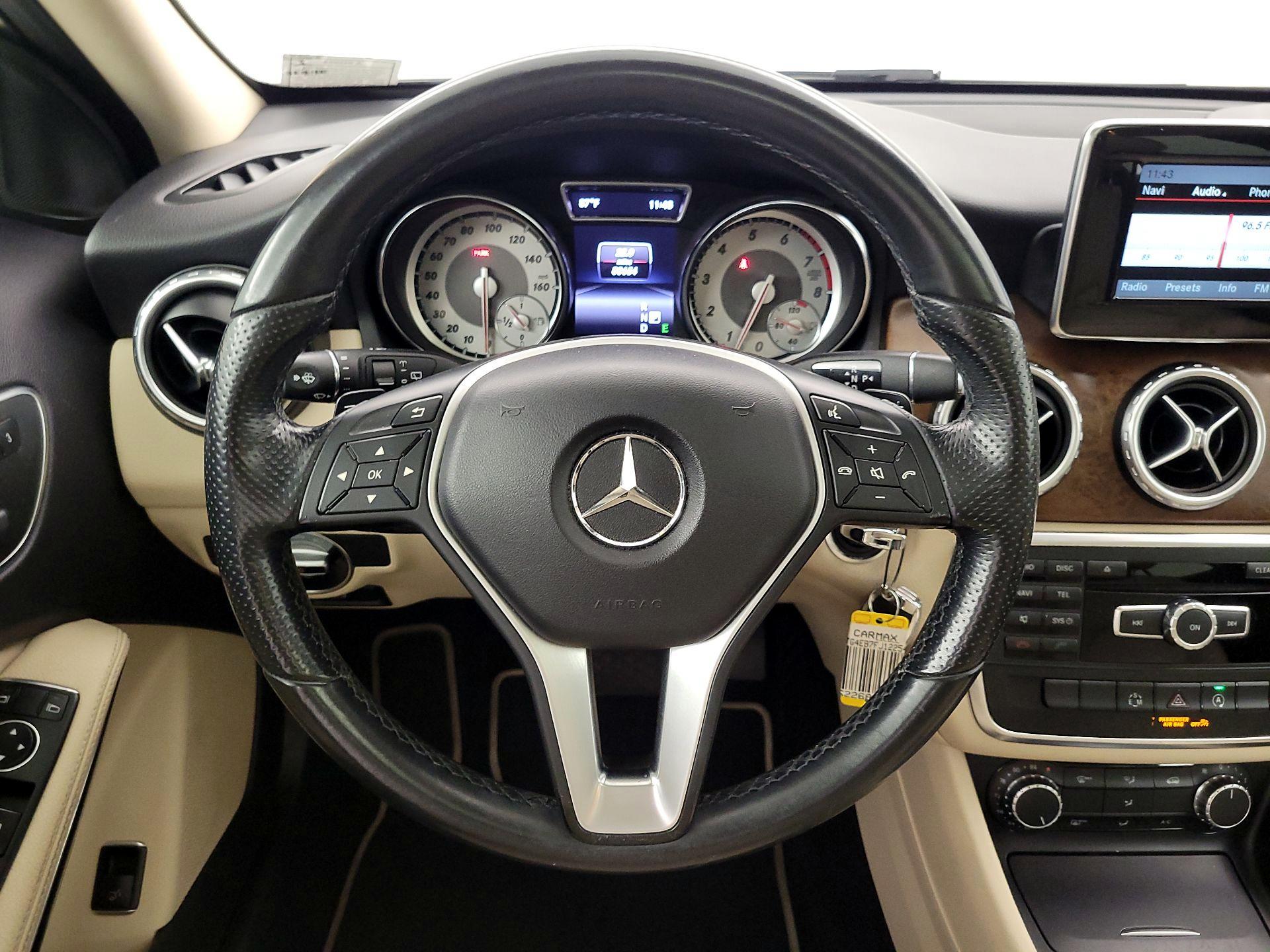 Thumbnail: 2015 Mercedes-Benz GLA - 10