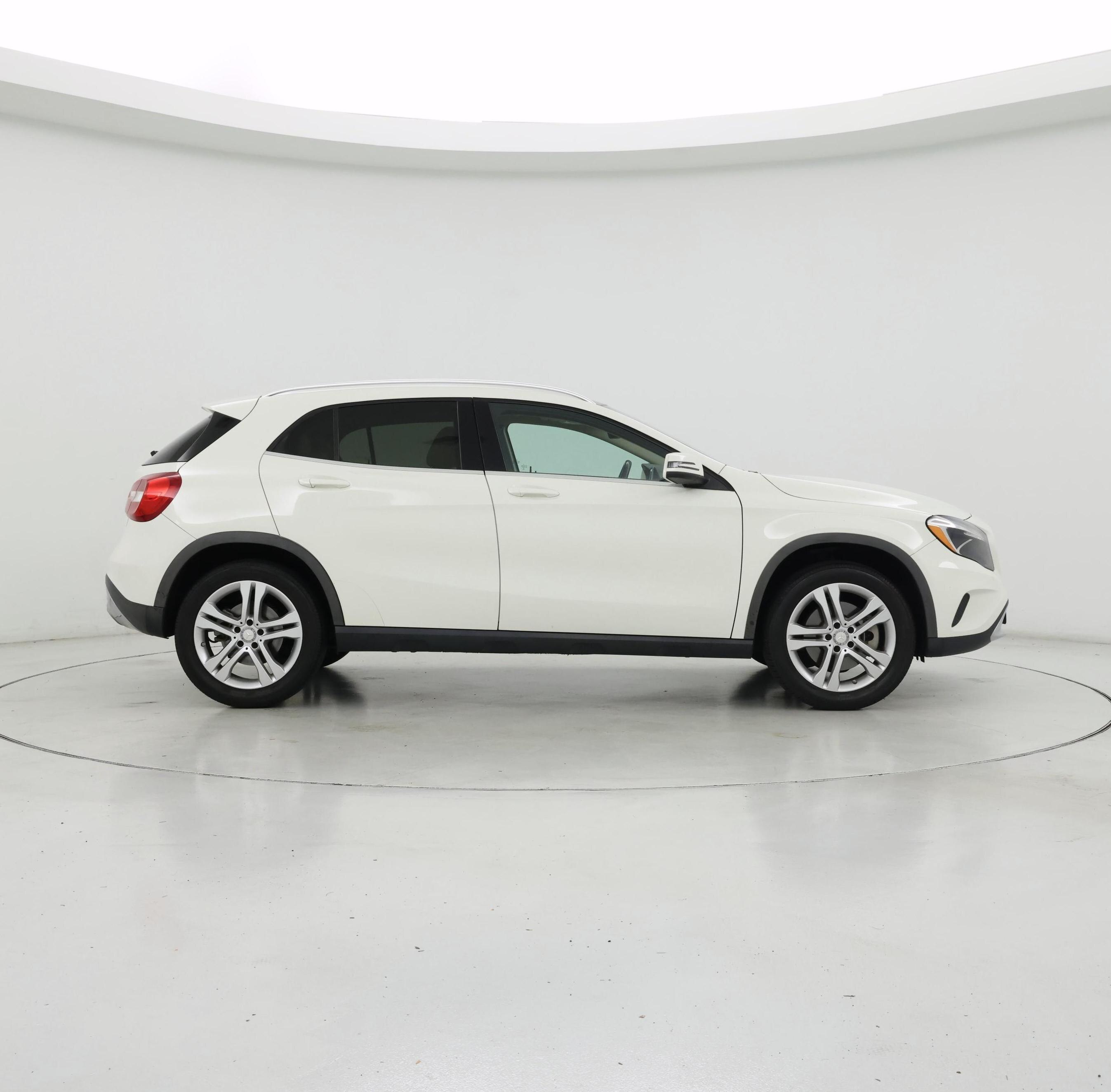 Thumbnail: 2015 Mercedes-Benz GLA - 7