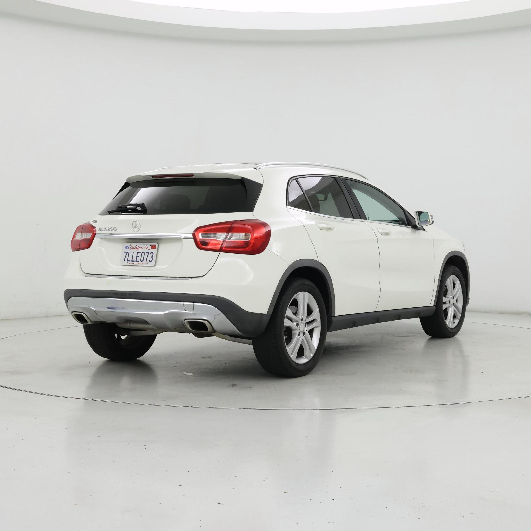 Thumbnail: 2015 Mercedes-Benz GLA - 8
