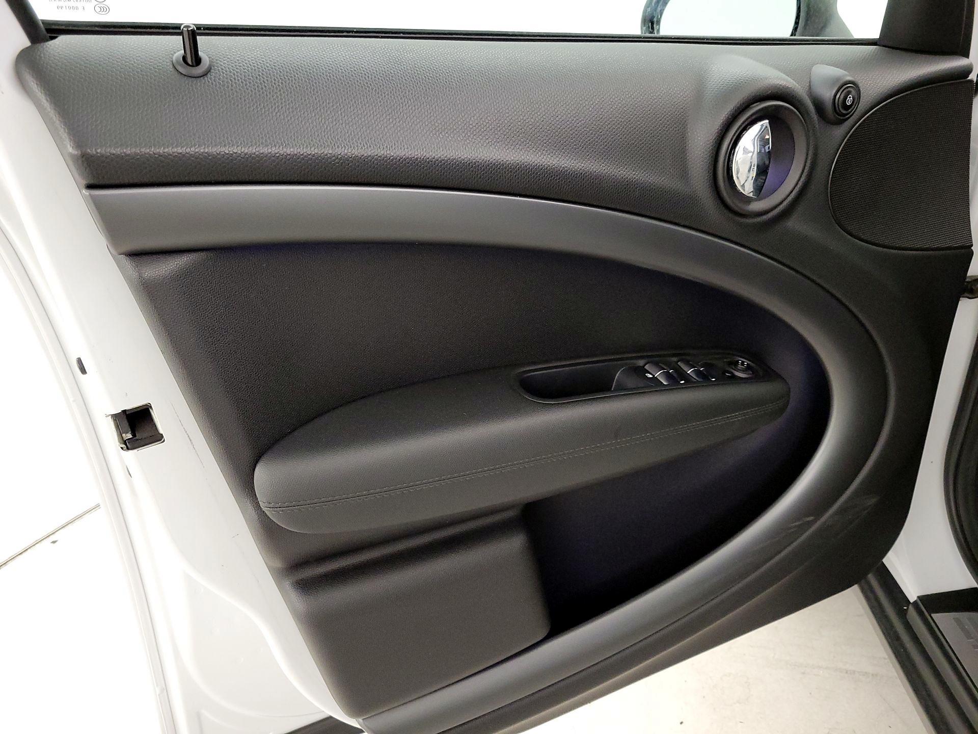 Thumbnail: 2014 MINI Cooper Countryman - 12