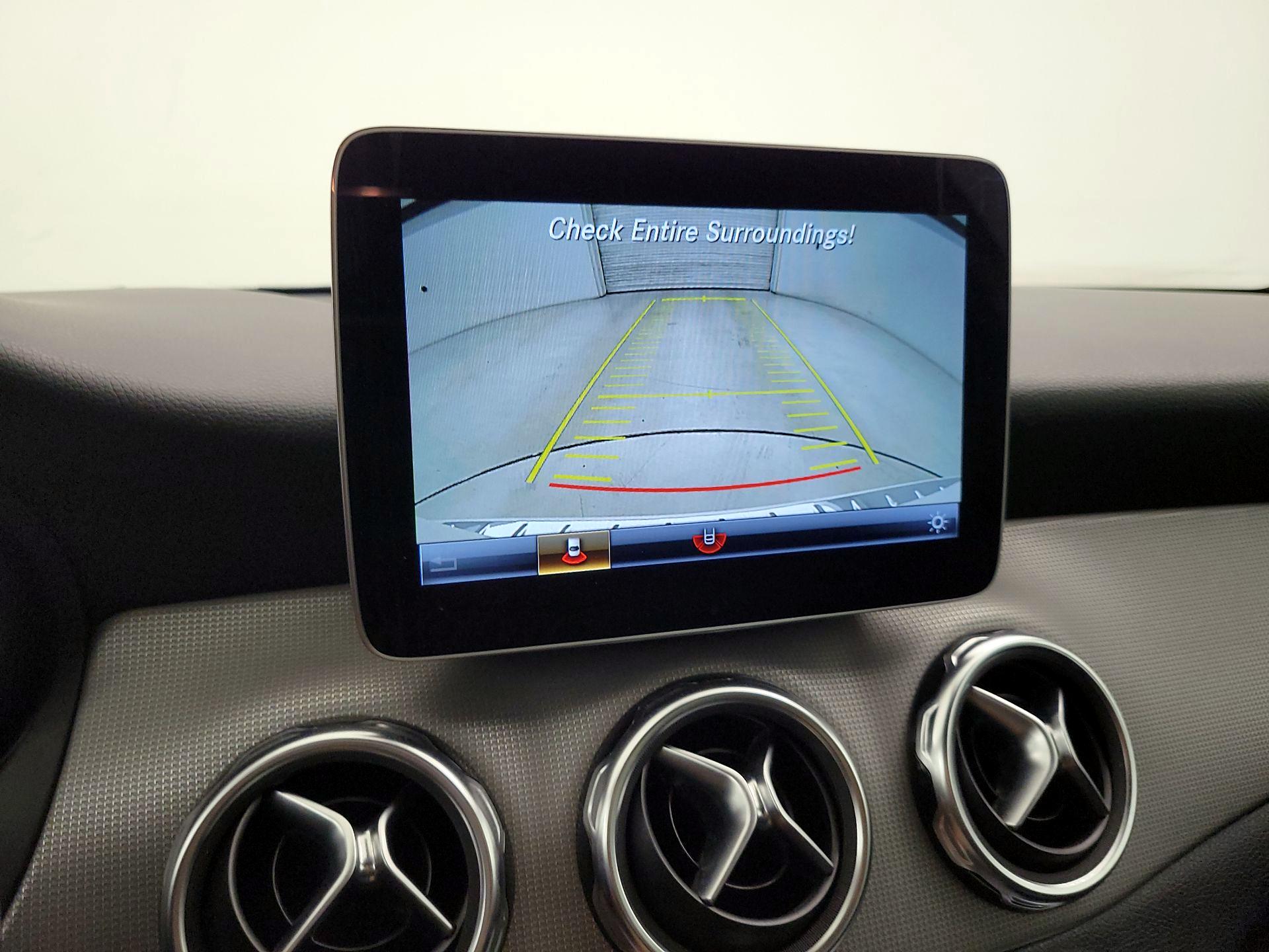Thumbnail: 2020 Mercedes-Benz GLA - 14