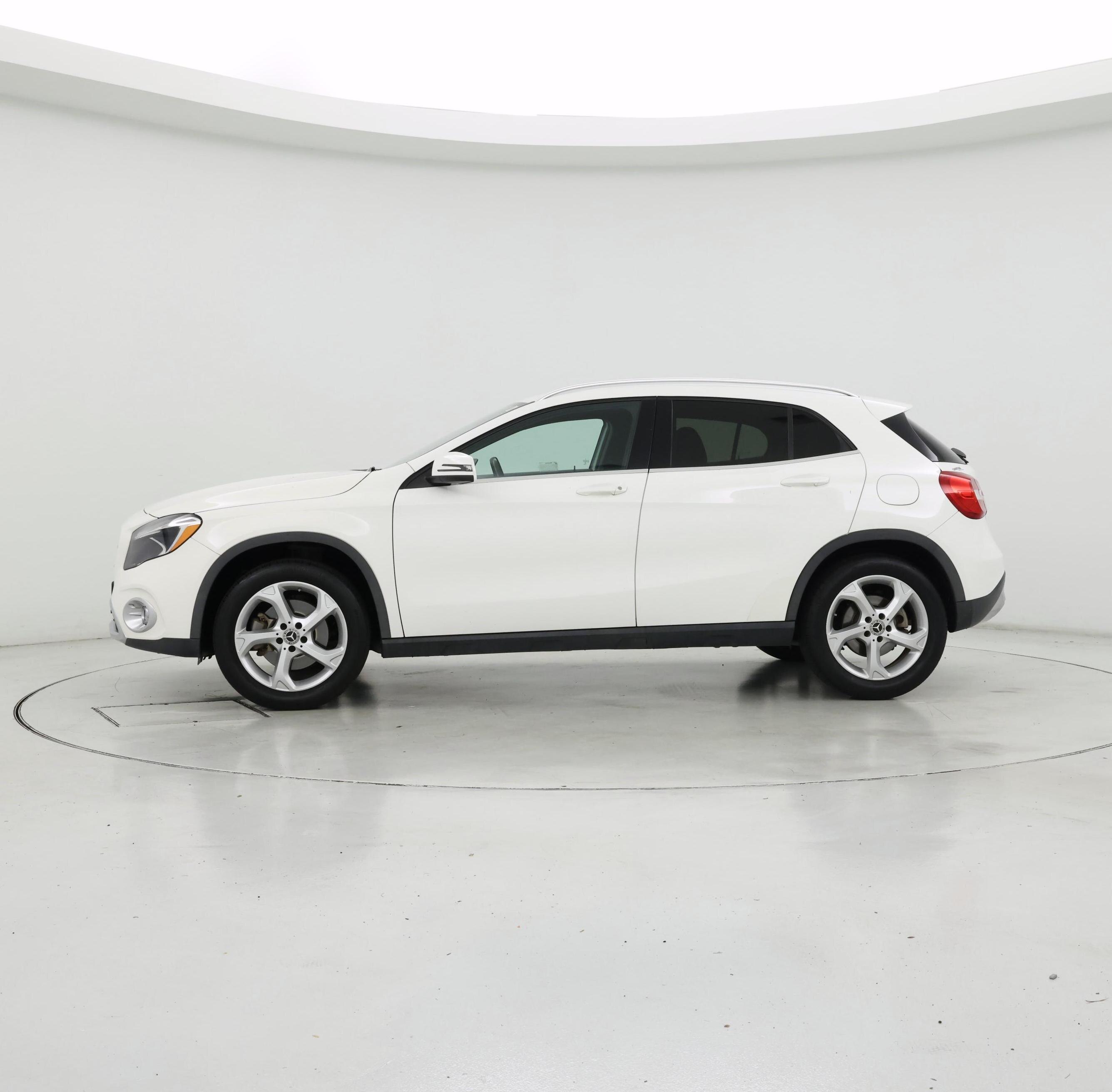 Thumbnail: 2020 Mercedes-Benz GLA - 3