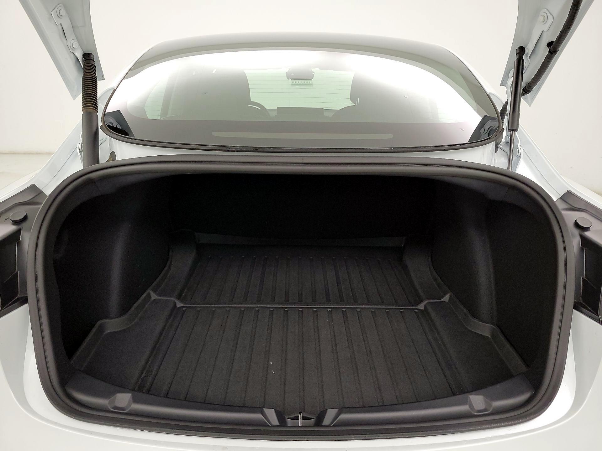 Thumbnail: 2023 Tesla Model 3 - 20