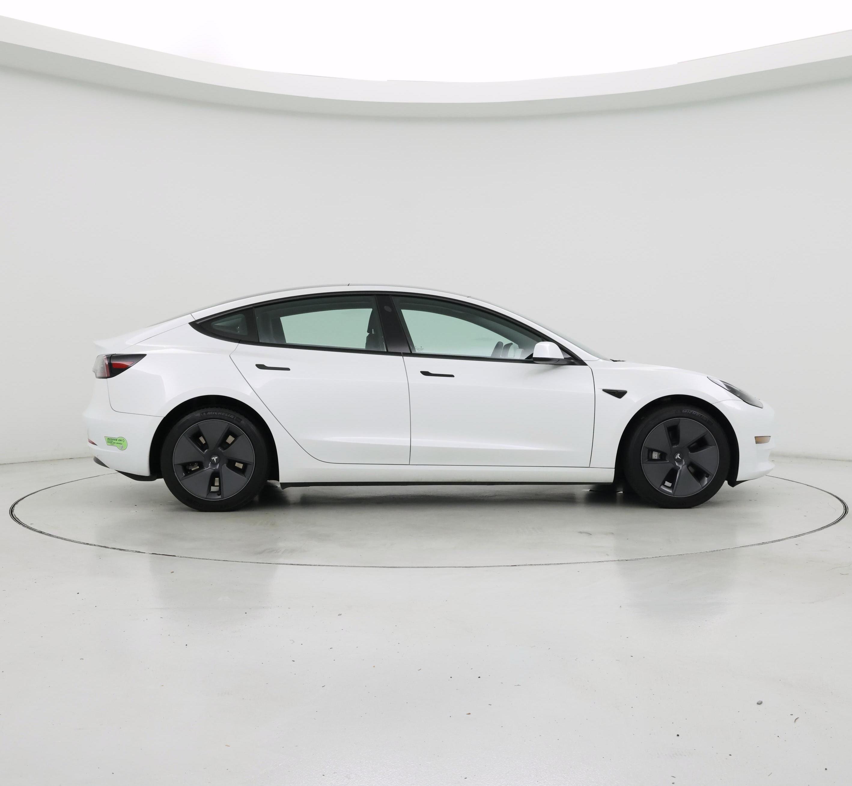 Thumbnail: 2023 Tesla Model 3 - 7