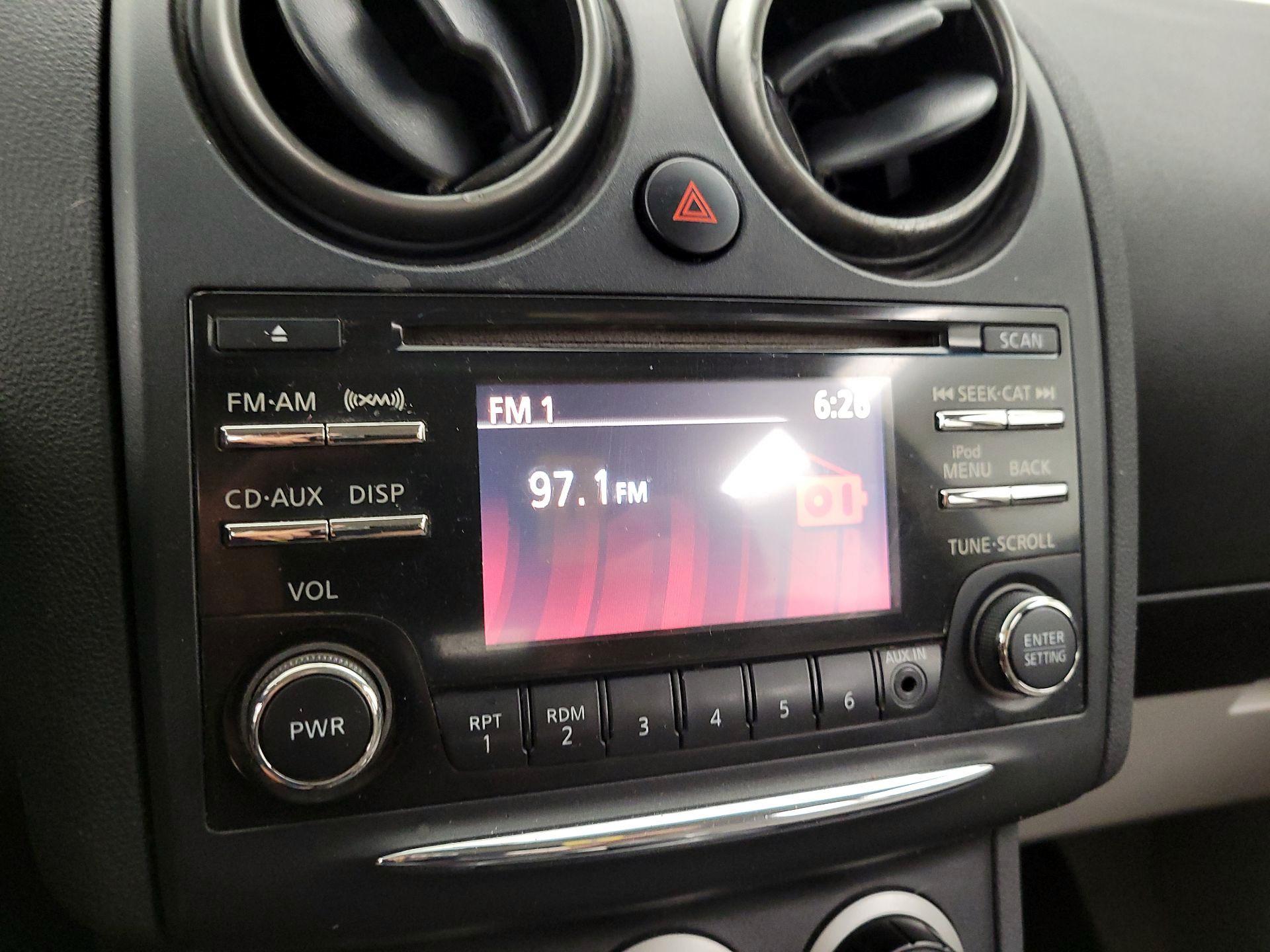 Thumbnail: 2015 Nissan Rogue - 15