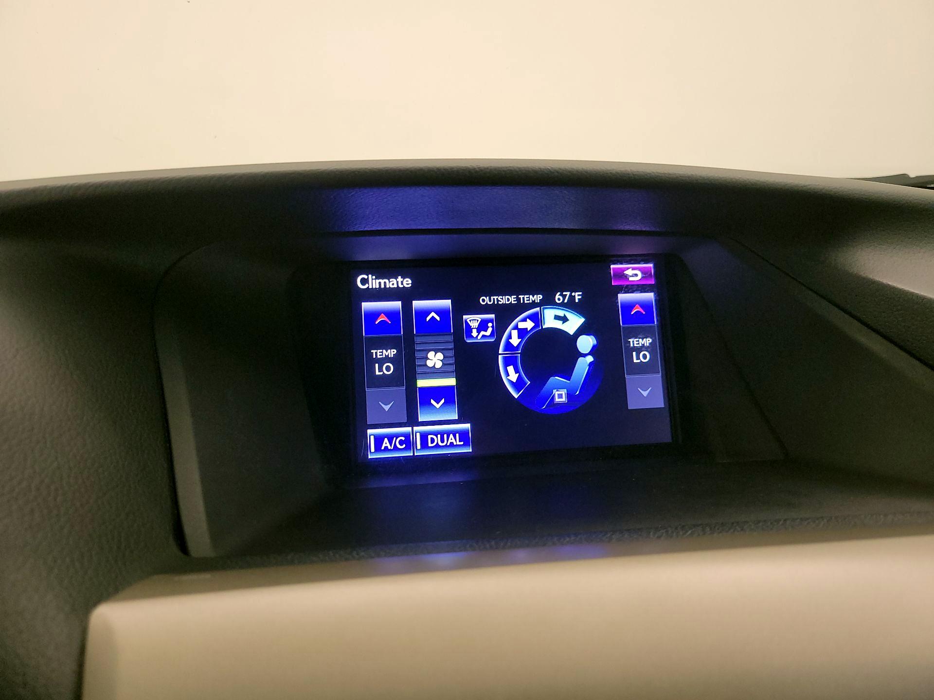 Thumbnail: 2015 Lexus RX - 17