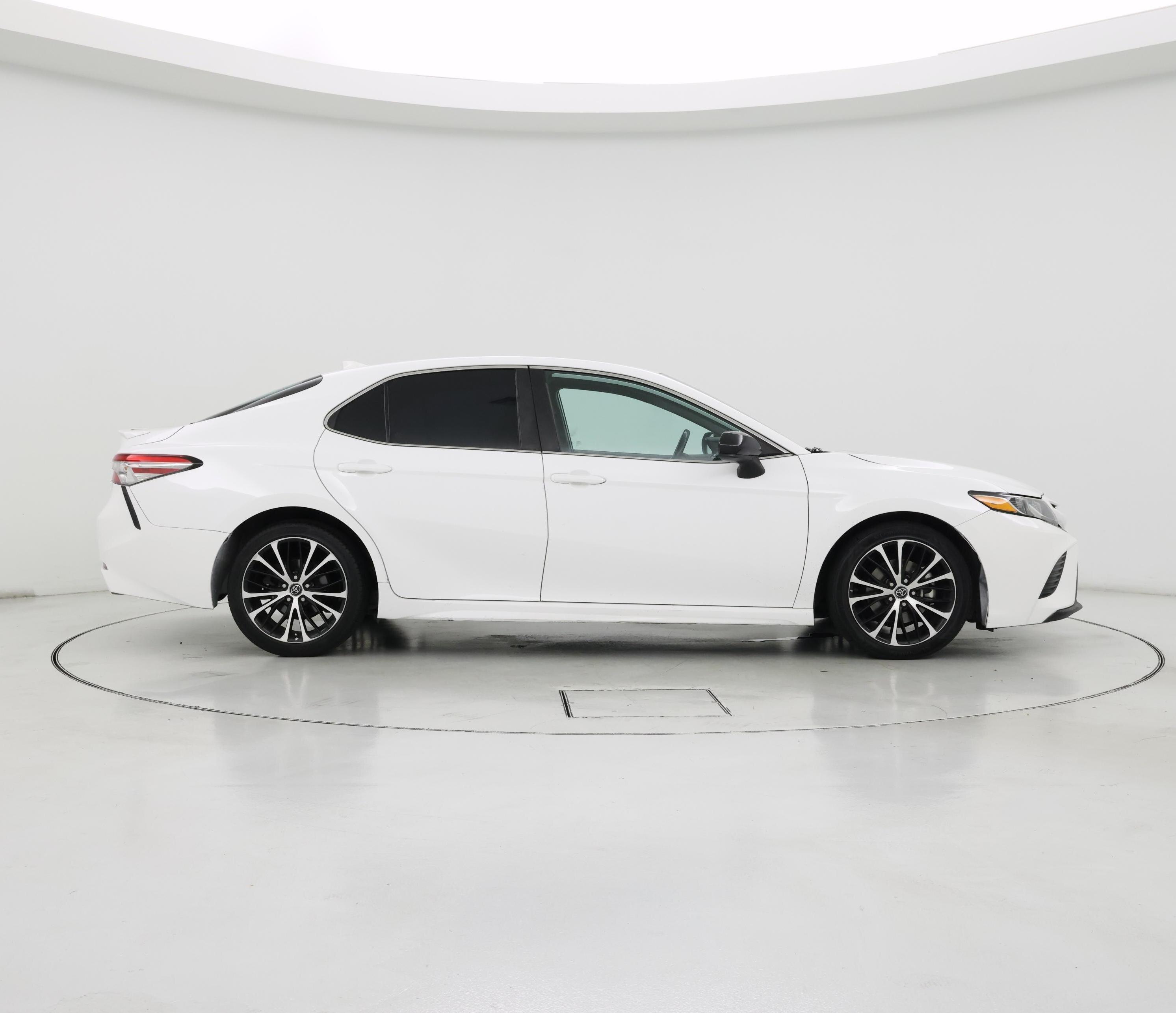 Thumbnail: 2019 Toyota Camry - 7