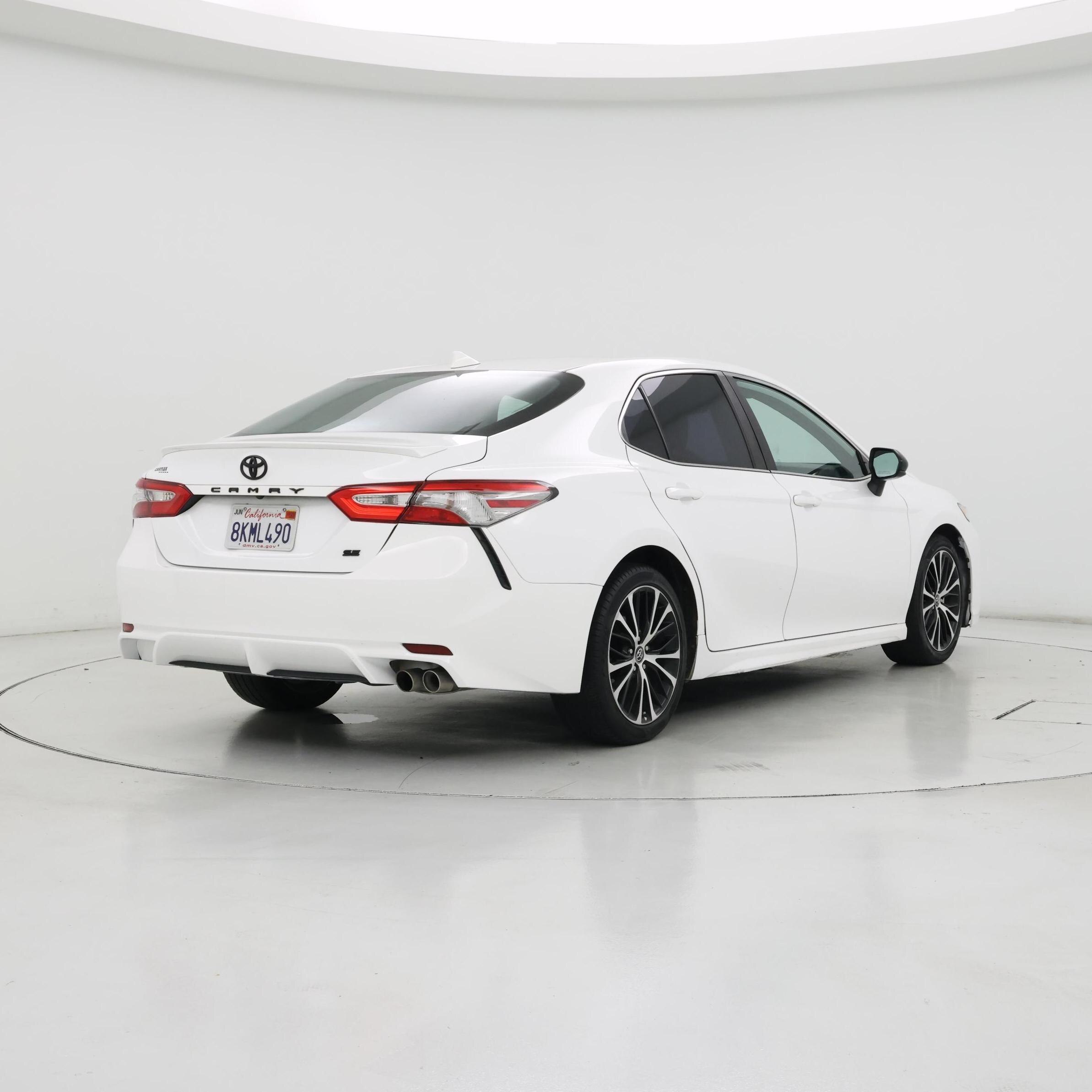 Thumbnail: 2019 Toyota Camry - 8