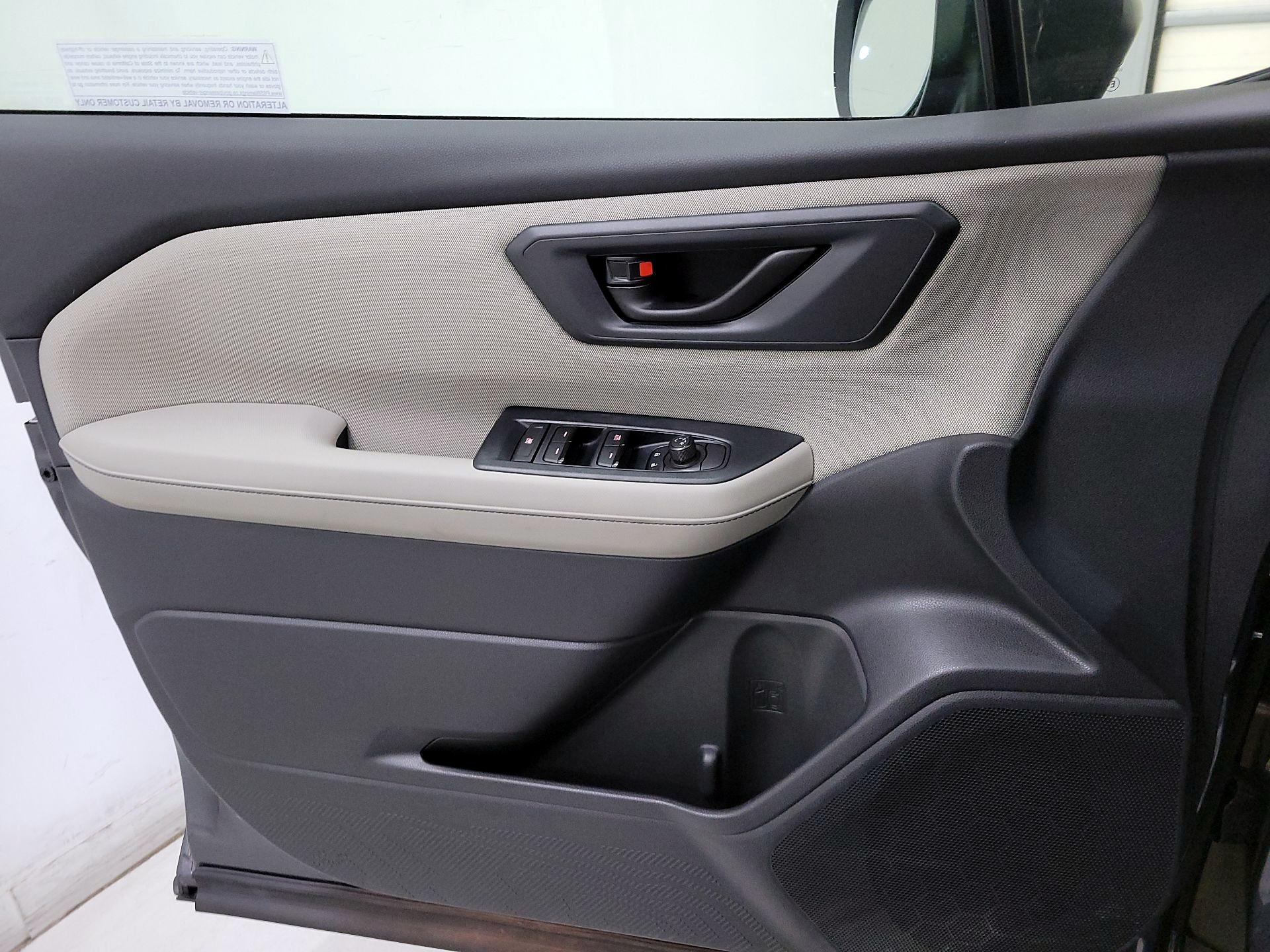 Thumbnail: 2025 Subaru Forester - 12