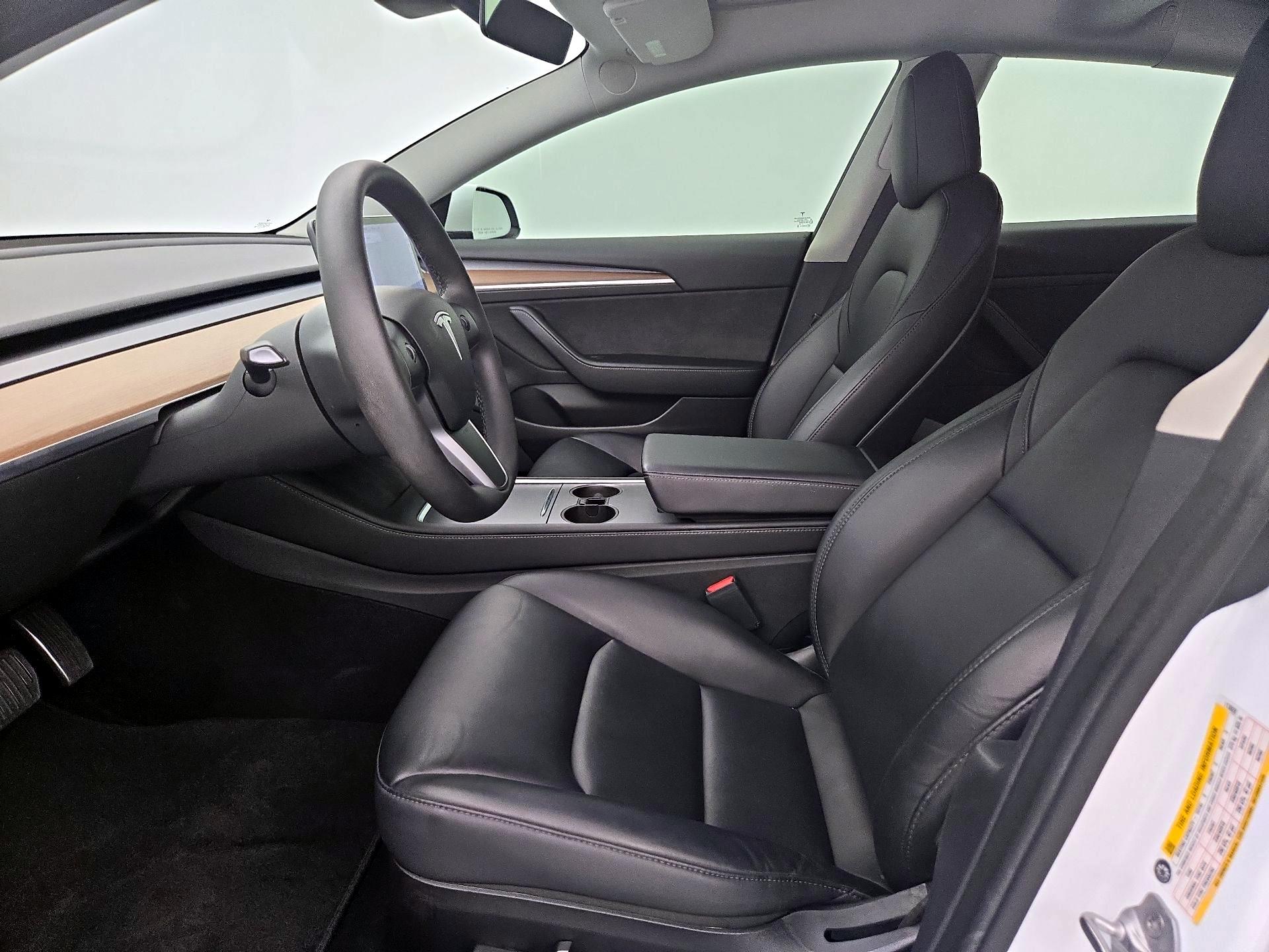 Thumbnail: 2022 Tesla Model 3 - 11
