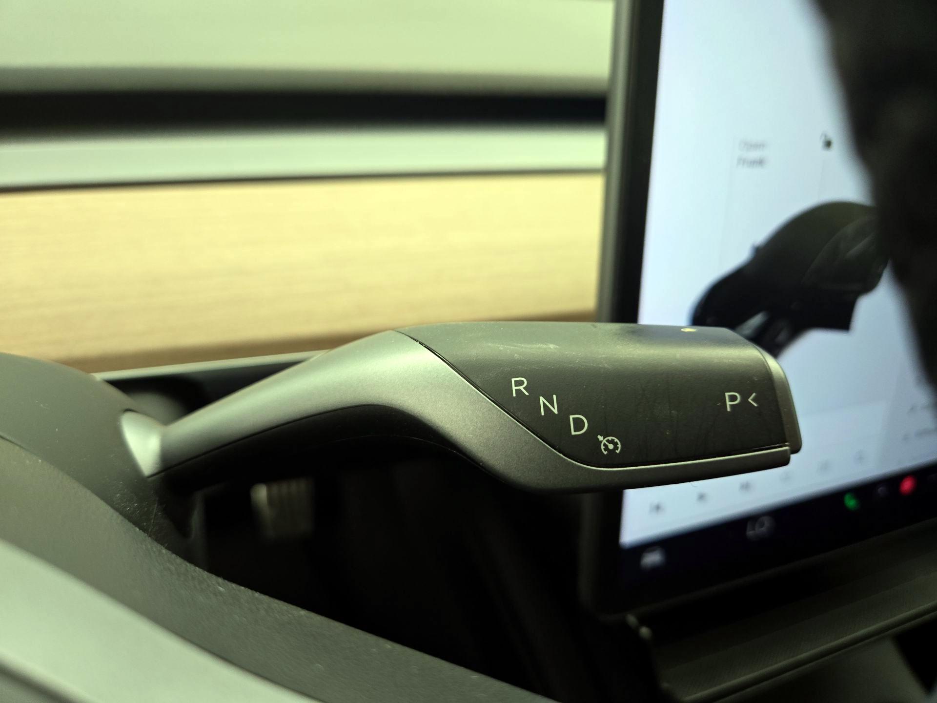Thumbnail: 2022 Tesla Model 3 - 17