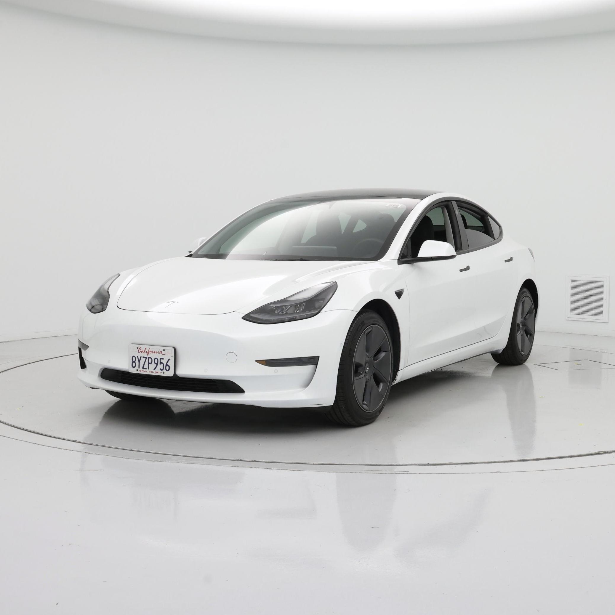 Thumbnail: 2022 Tesla Model 3 - 4