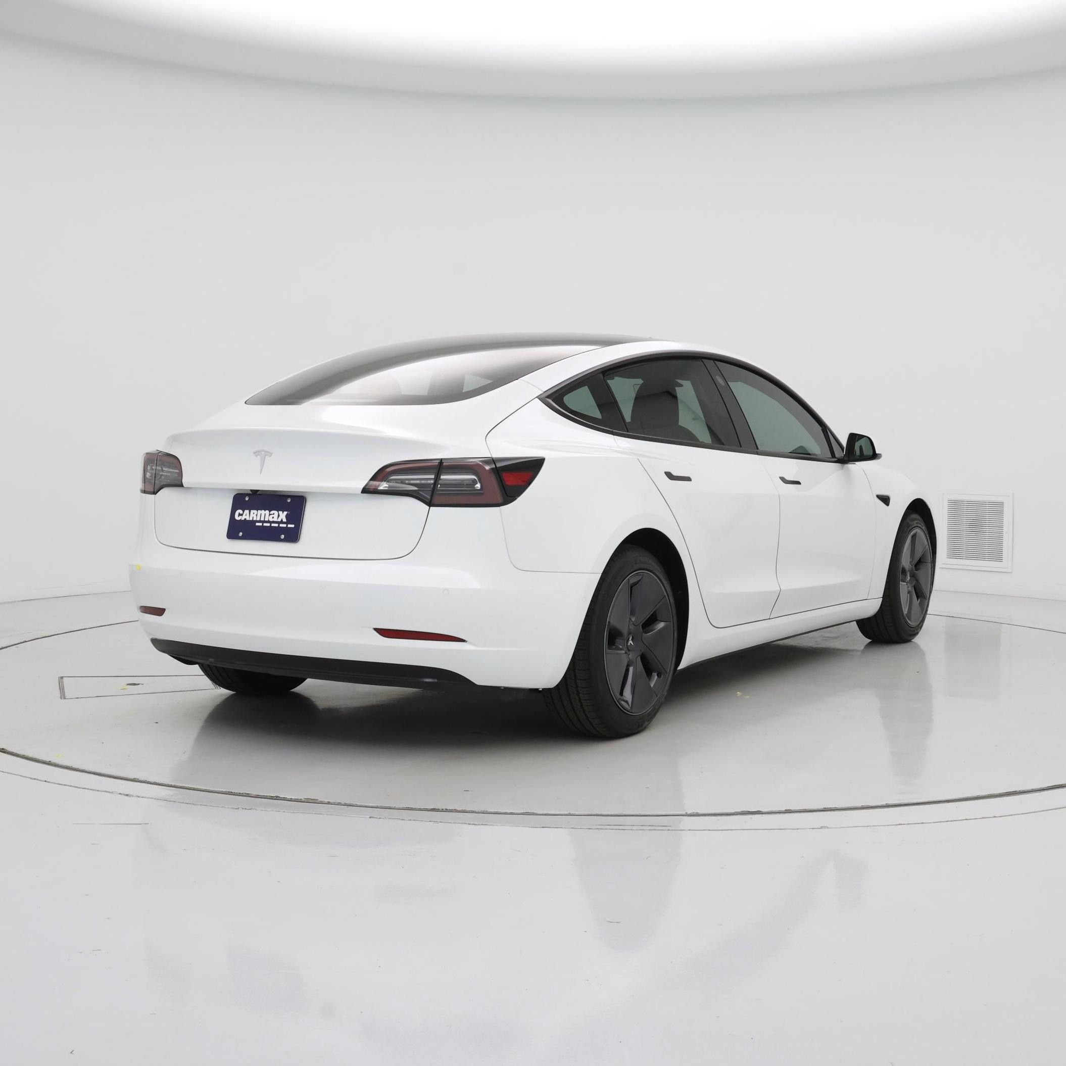 Thumbnail: 2022 Tesla Model 3 - 8