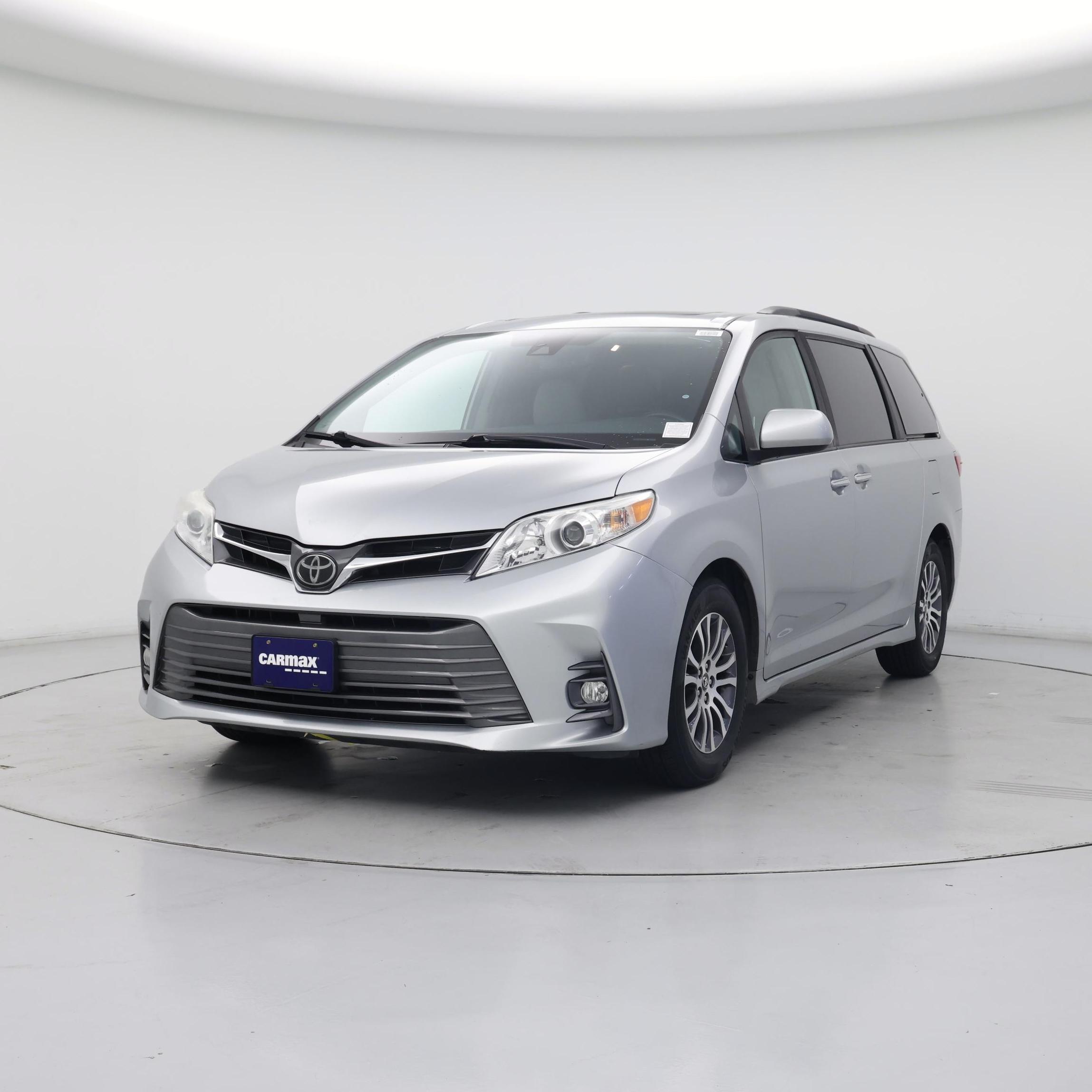 Thumbnail: 2020 Toyota Sienna - 4