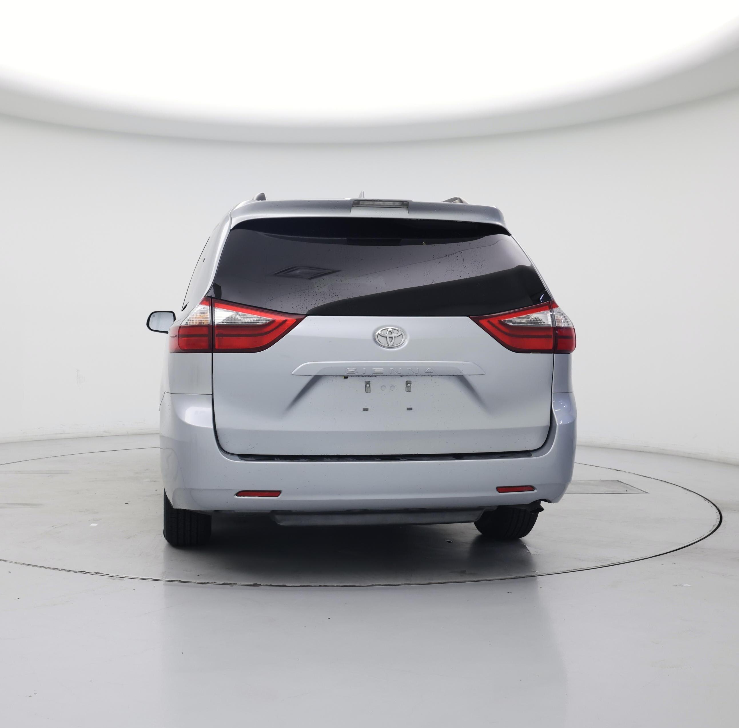 Thumbnail: 2020 Toyota Sienna - 6