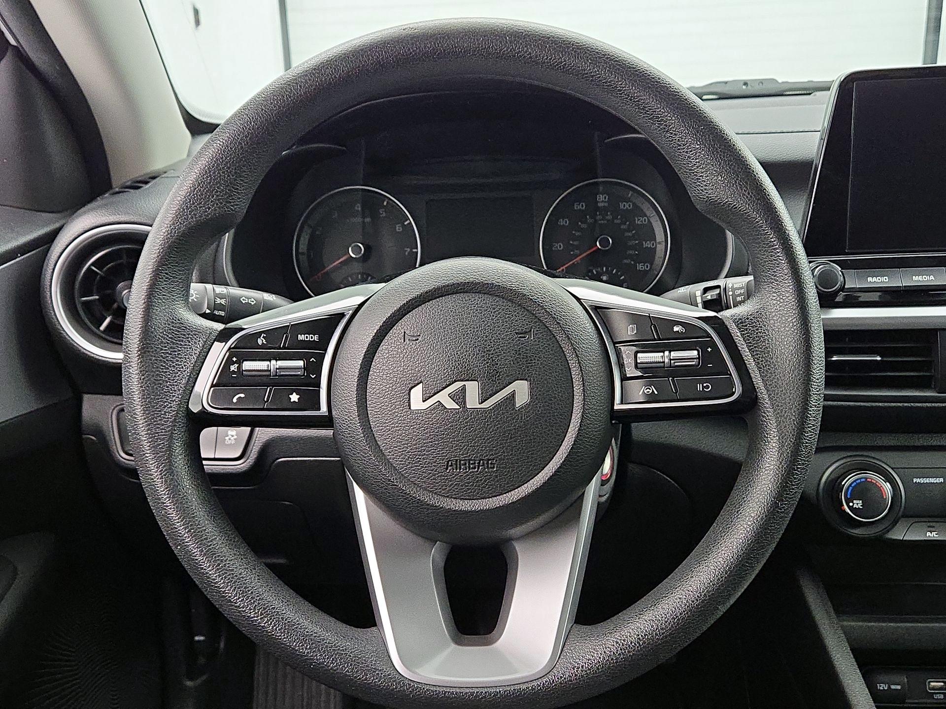 Thumbnail: 2023 Kia Forte - 10