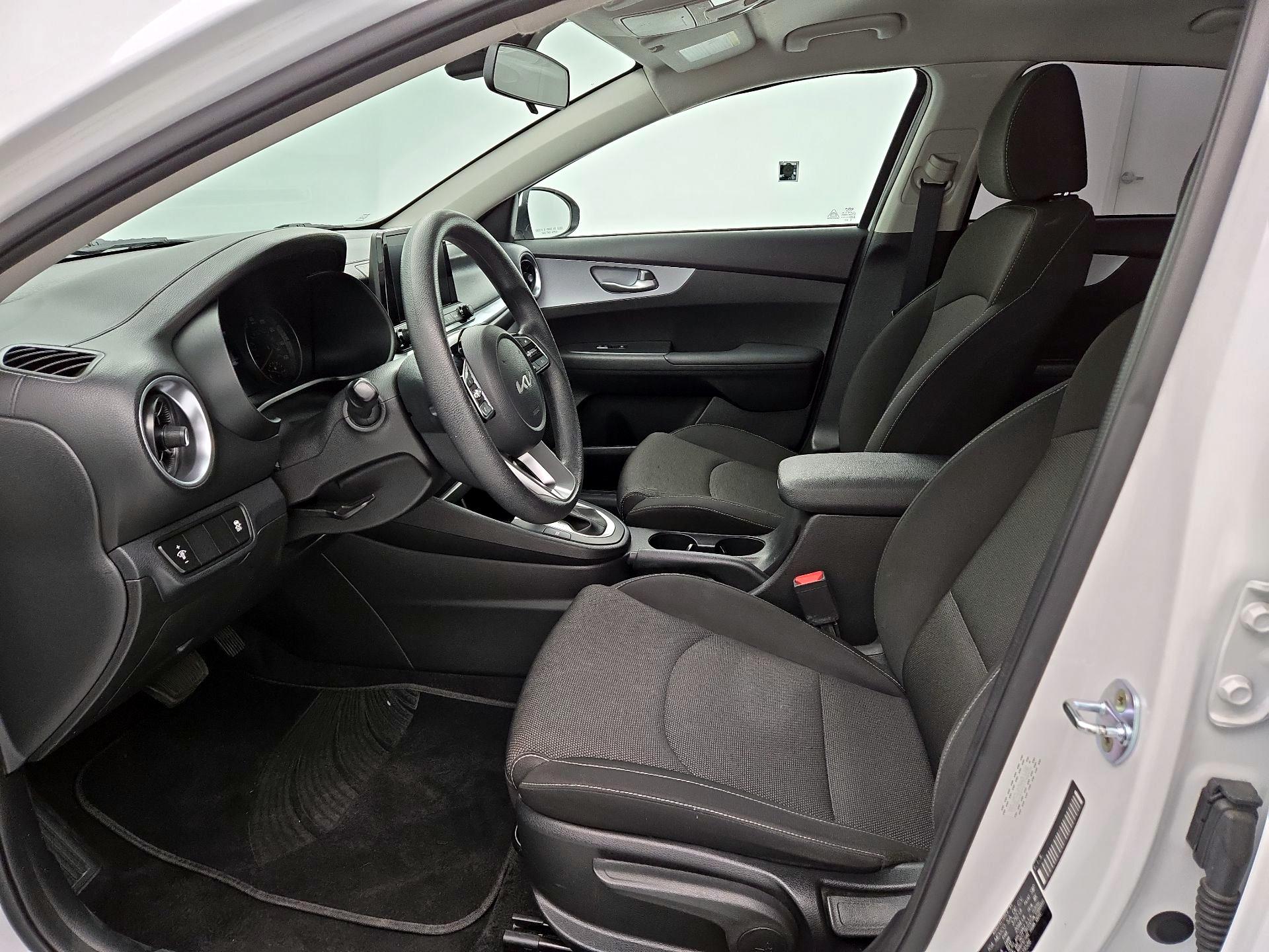 Thumbnail: 2023 Kia Forte - 11