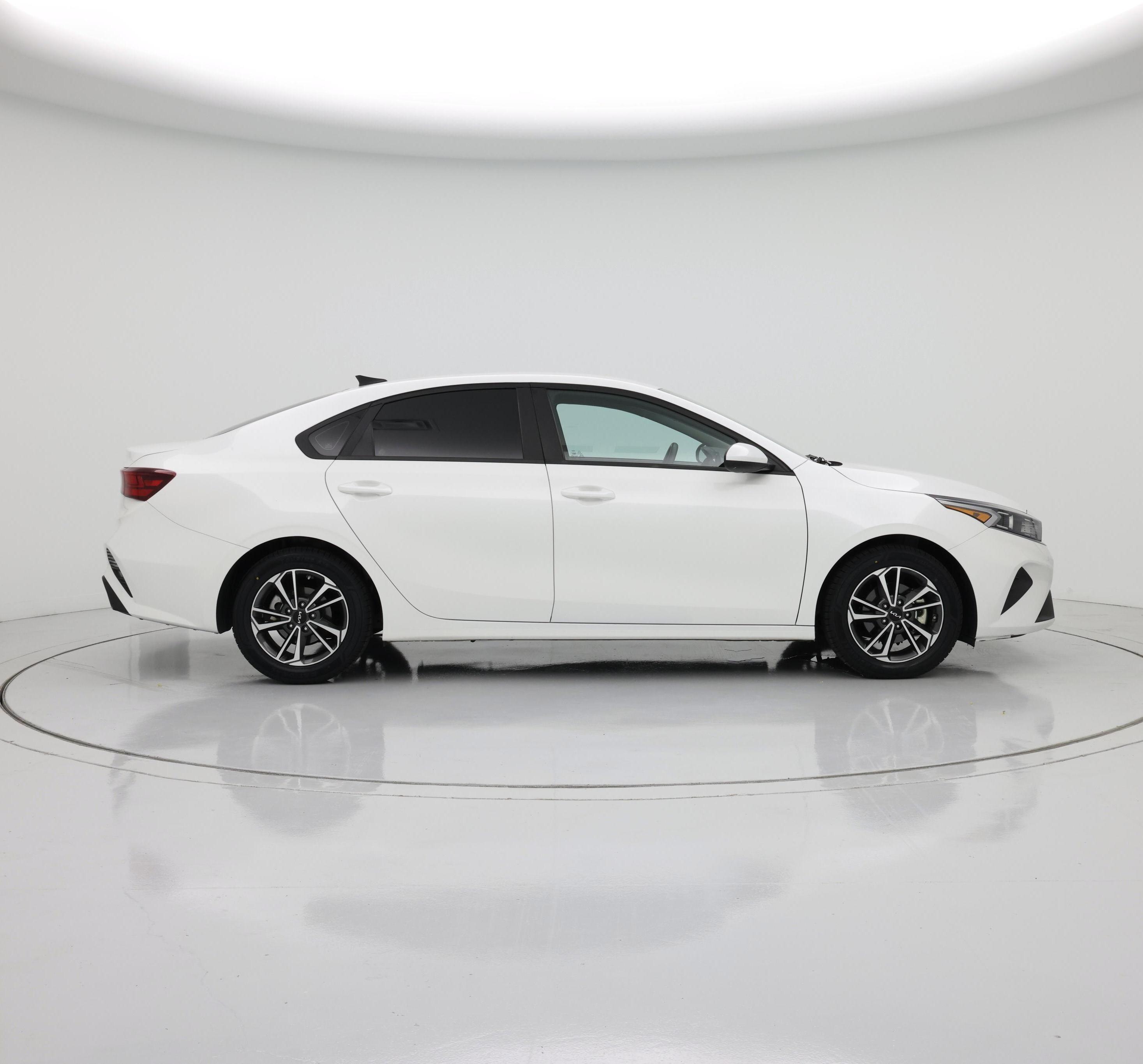 Thumbnail: 2023 Kia Forte - 7