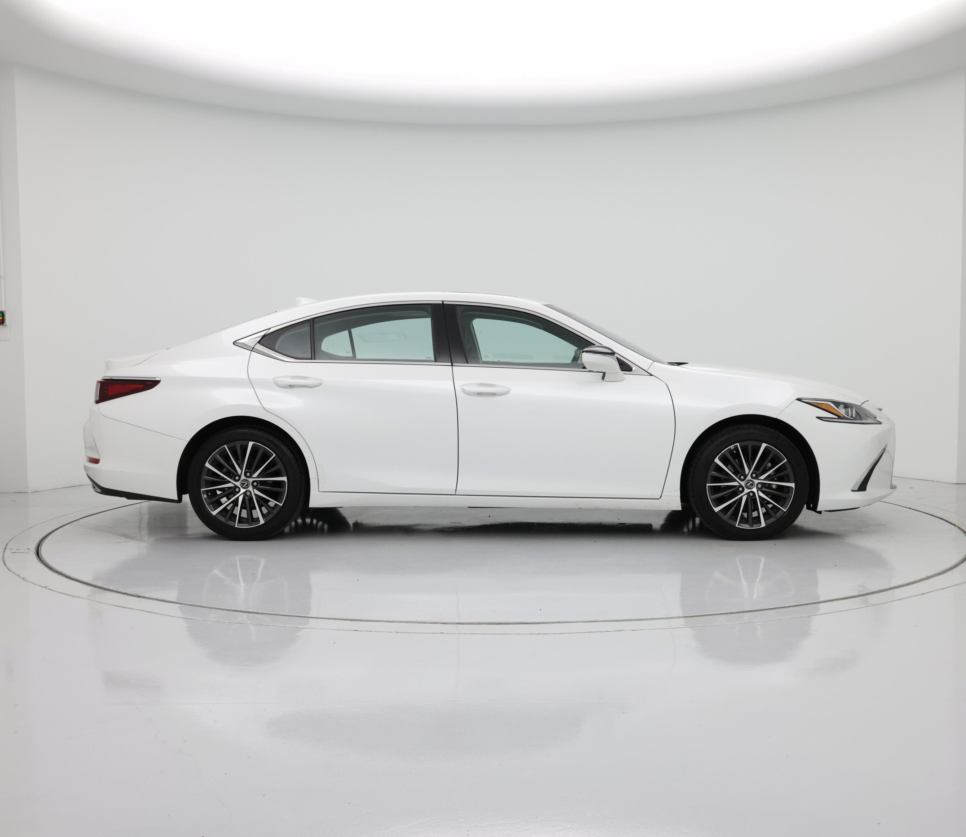 Thumbnail: 2024 Lexus ES - 7