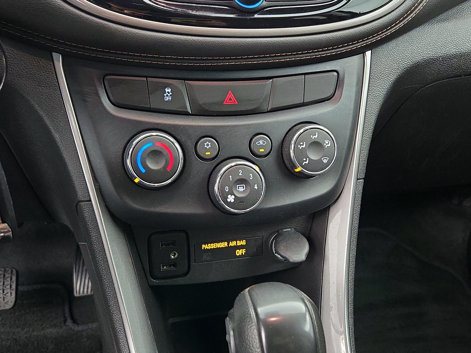 Thumbnail: 2020 Chevrolet Trax - 16
