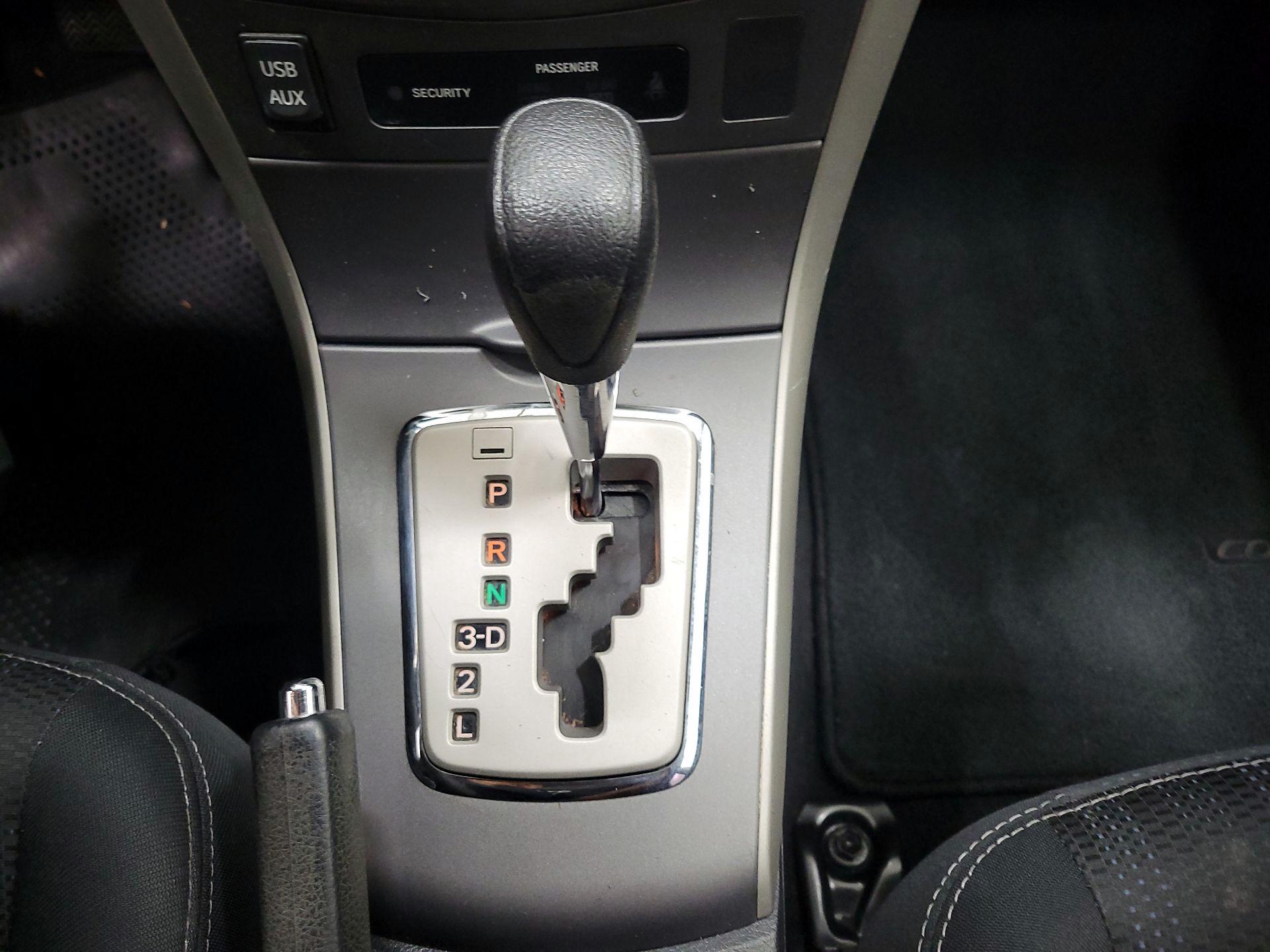 Thumbnail: 2013 Toyota Corolla - 16