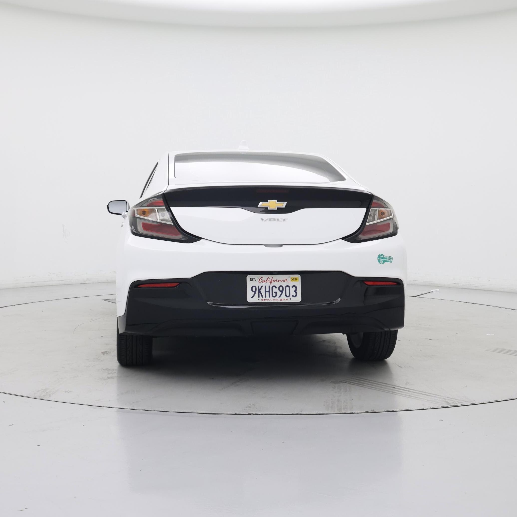 Thumbnail: 2017 Chevrolet Volt - 6