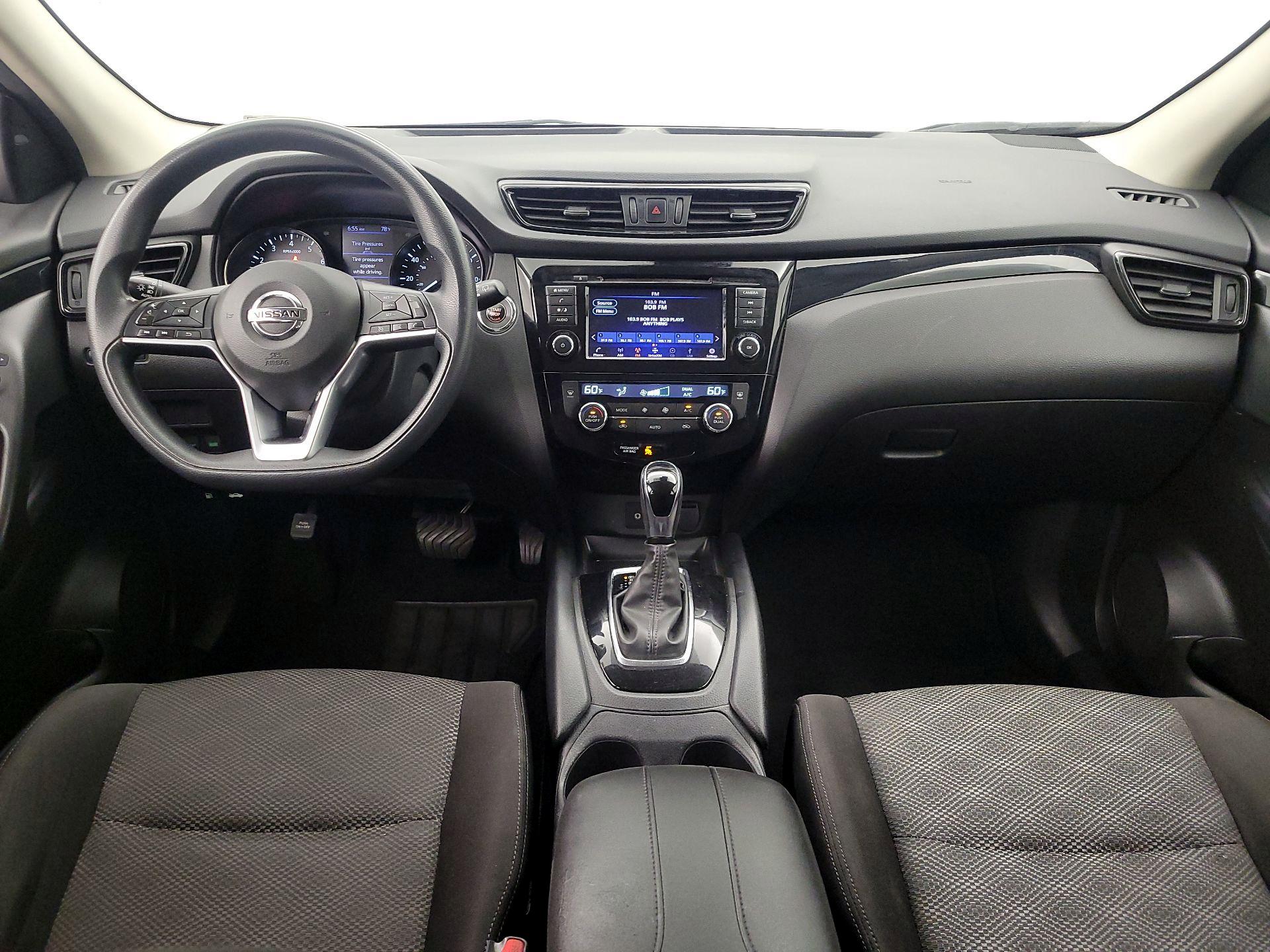 Thumbnail: 2020 Nissan Rogue Sport - 9