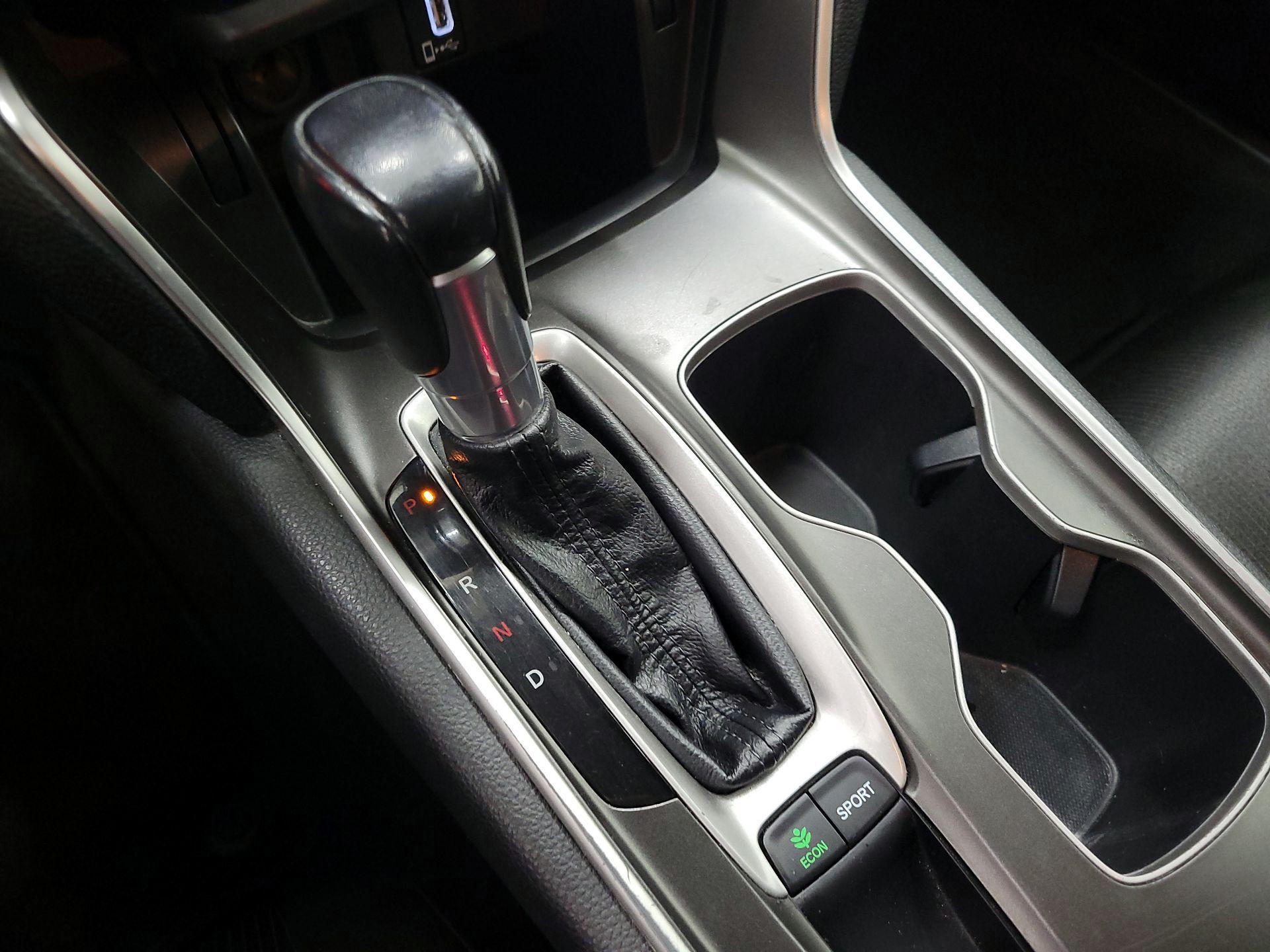 Thumbnail: 2019 Honda Accord - 17