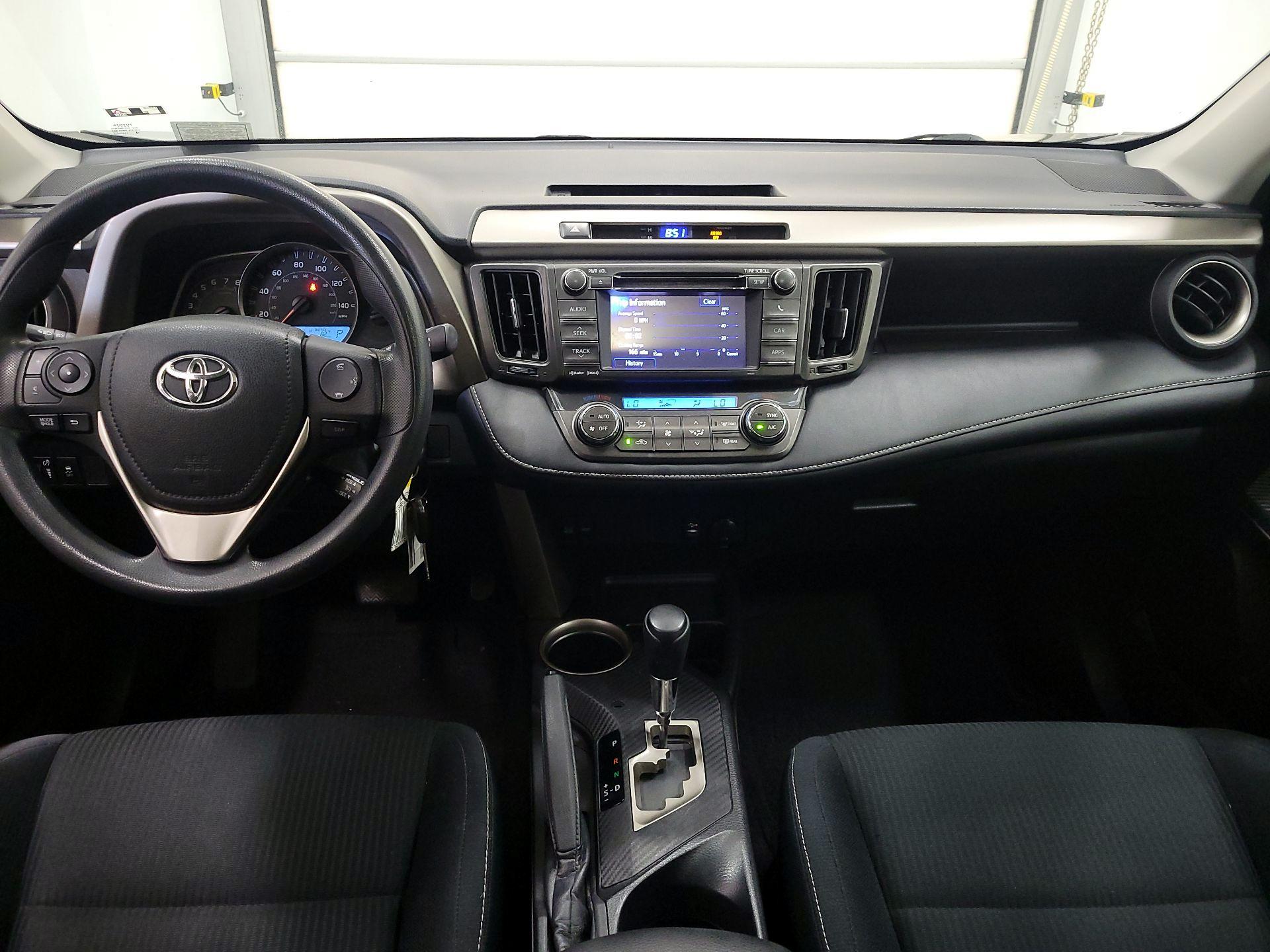 Thumbnail: 2013 Toyota RAV4 - 9