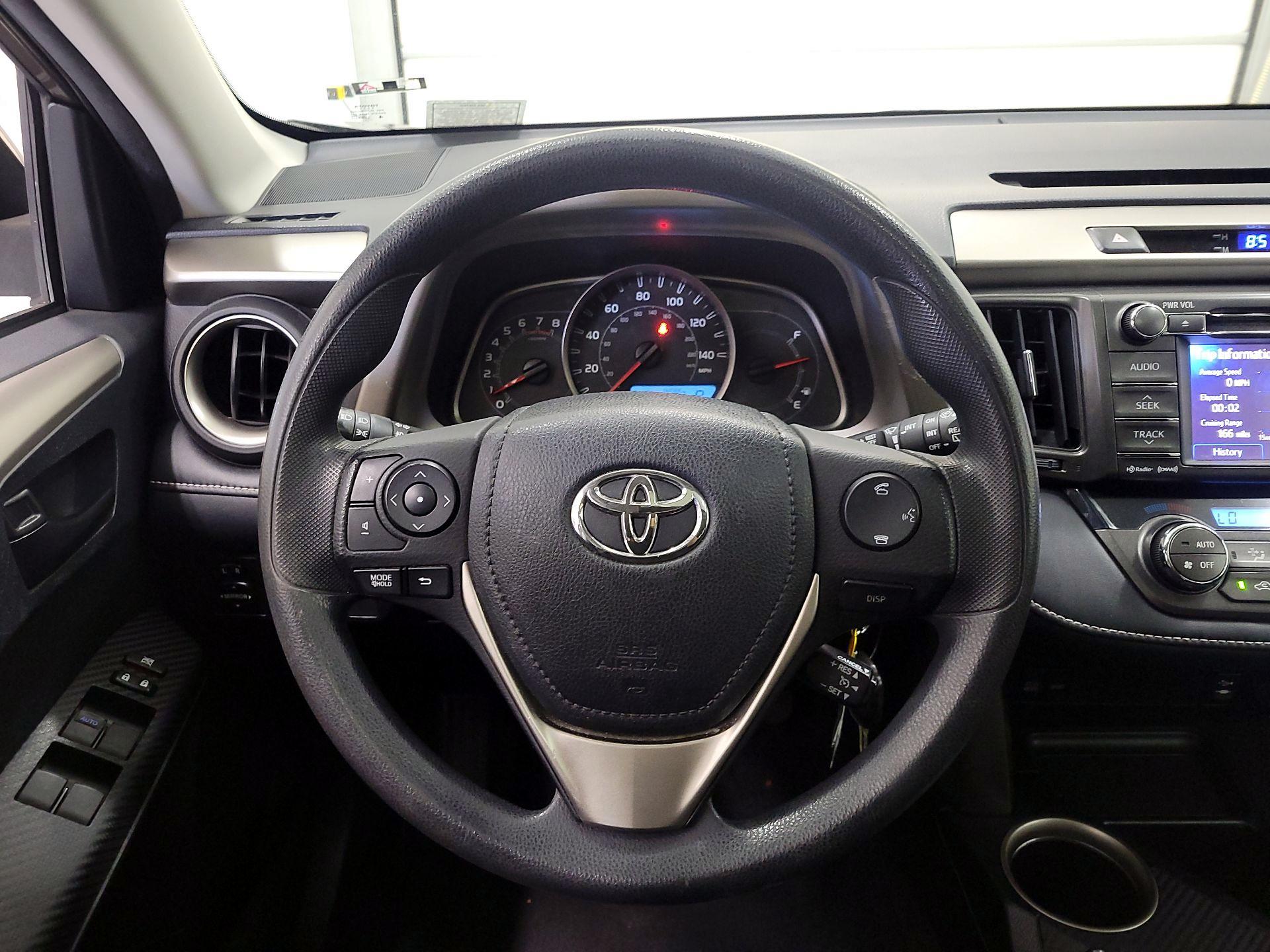 Thumbnail: 2013 Toyota RAV4 - 10