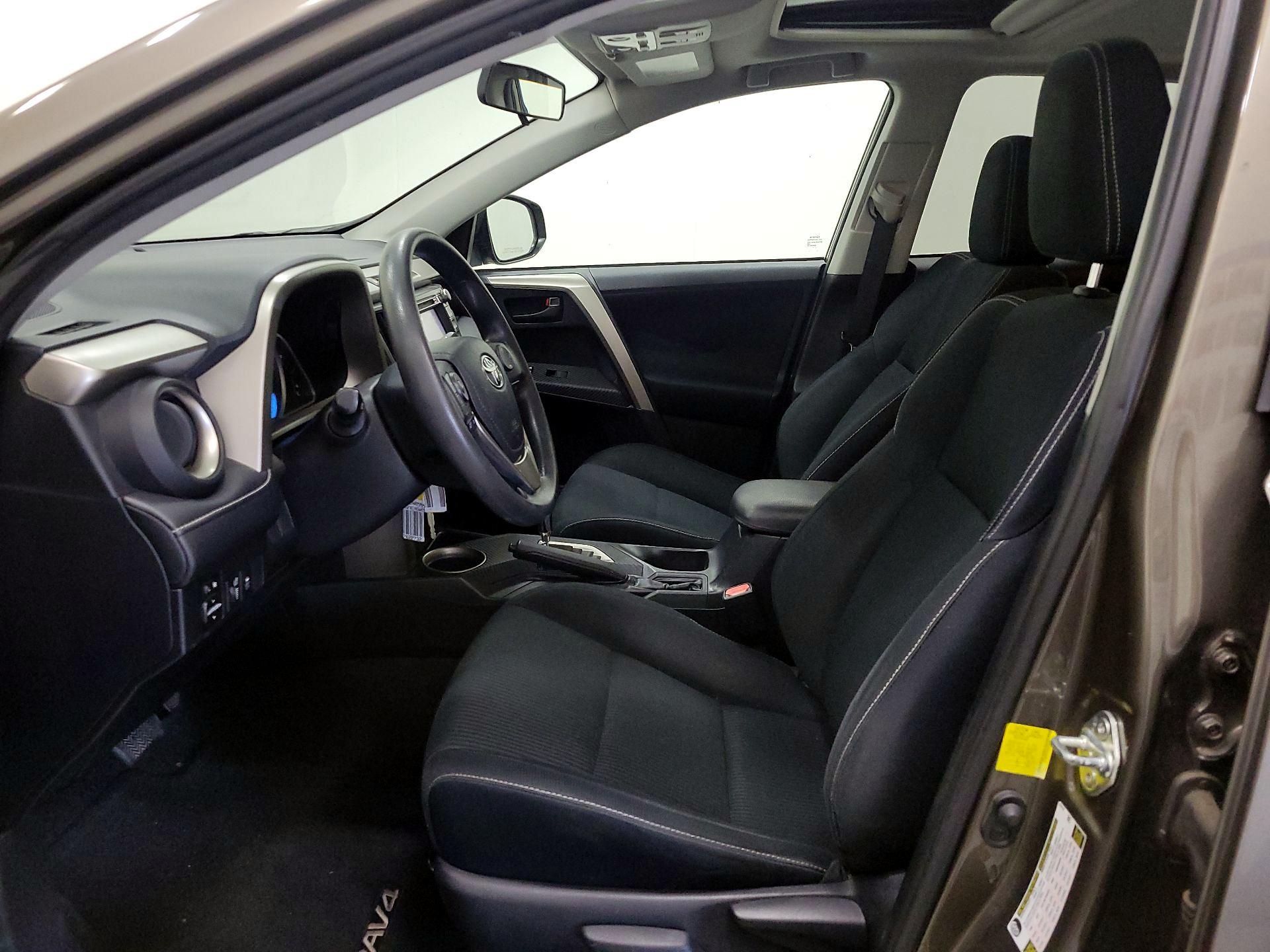 Thumbnail: 2013 Toyota RAV4 - 11