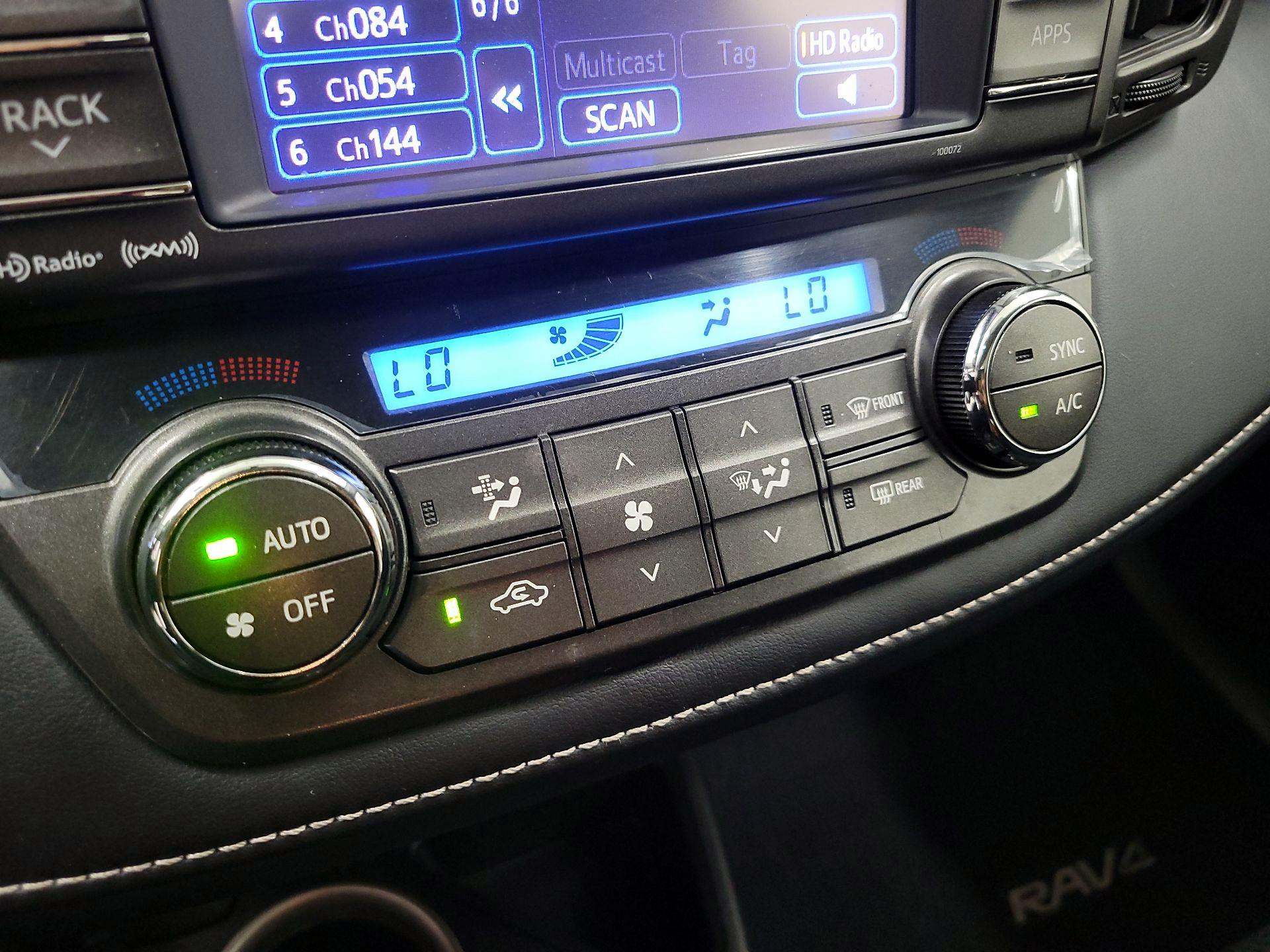 Thumbnail: 2013 Toyota RAV4 - 16
