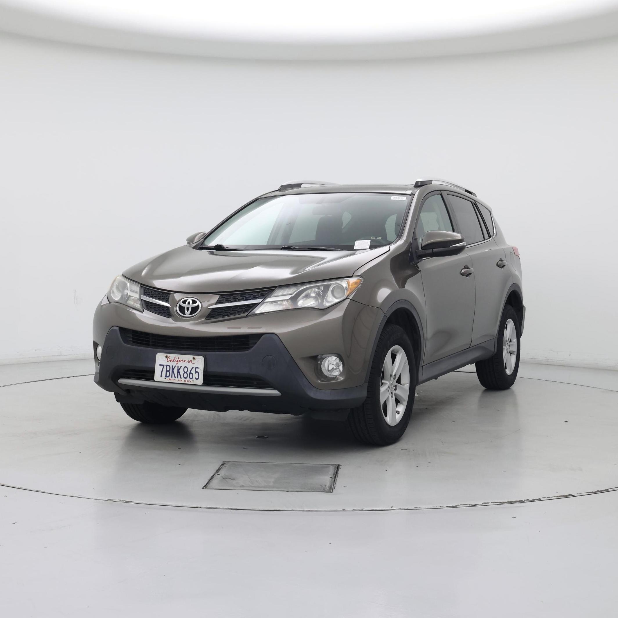 Thumbnail: 2013 Toyota RAV4 - 4