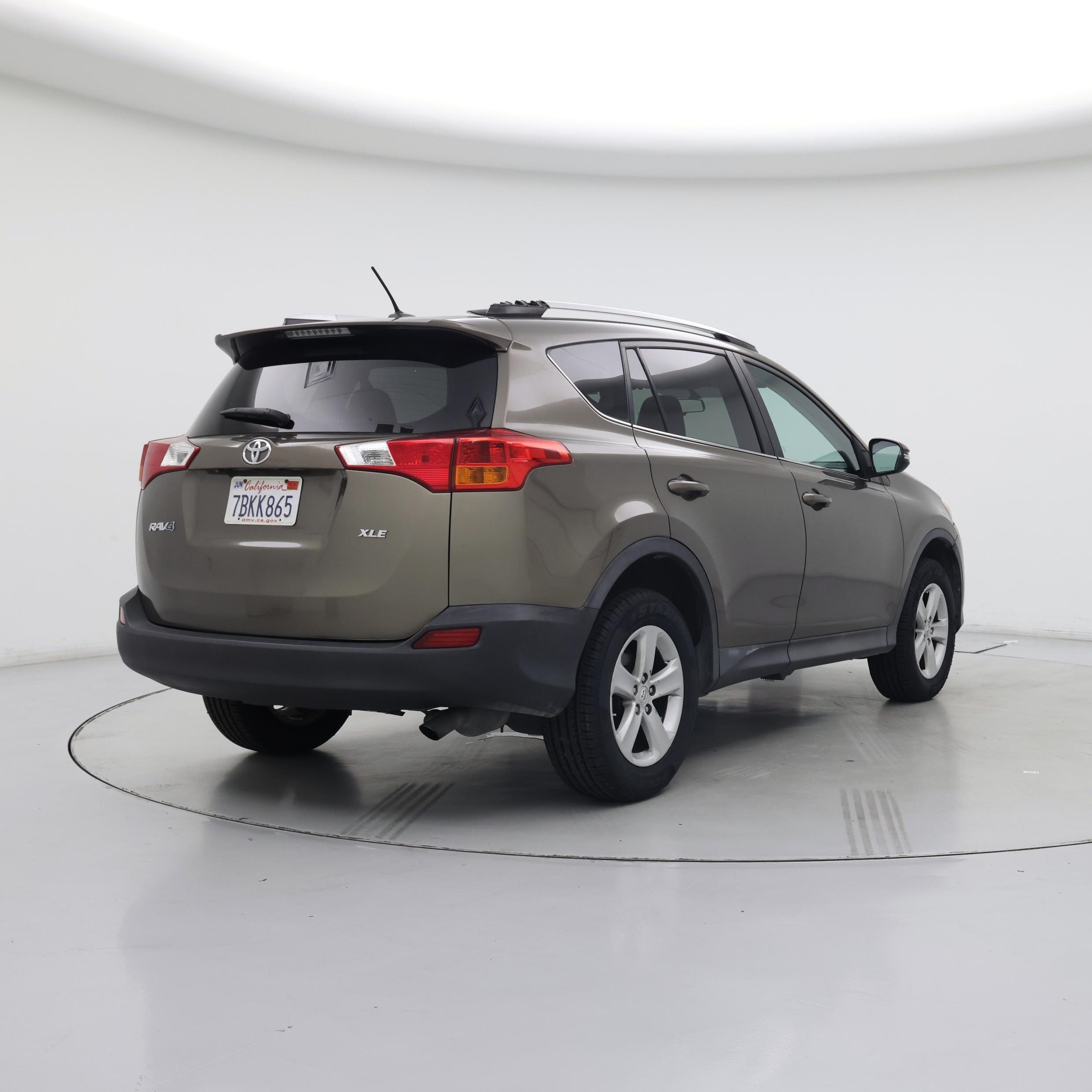 Thumbnail: 2013 Toyota RAV4 - 8
