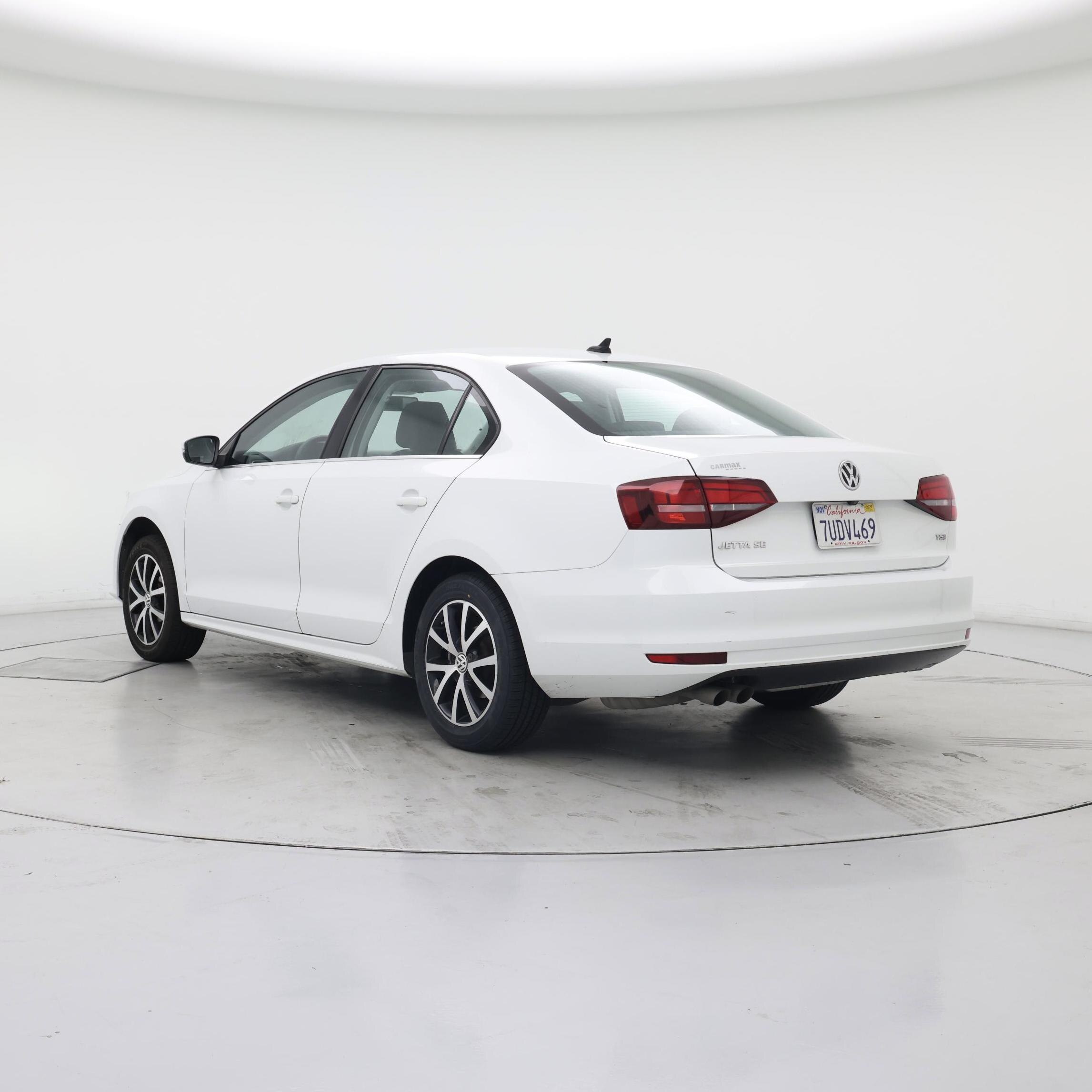Thumbnail: 2017 Volkswagen Jetta - 2