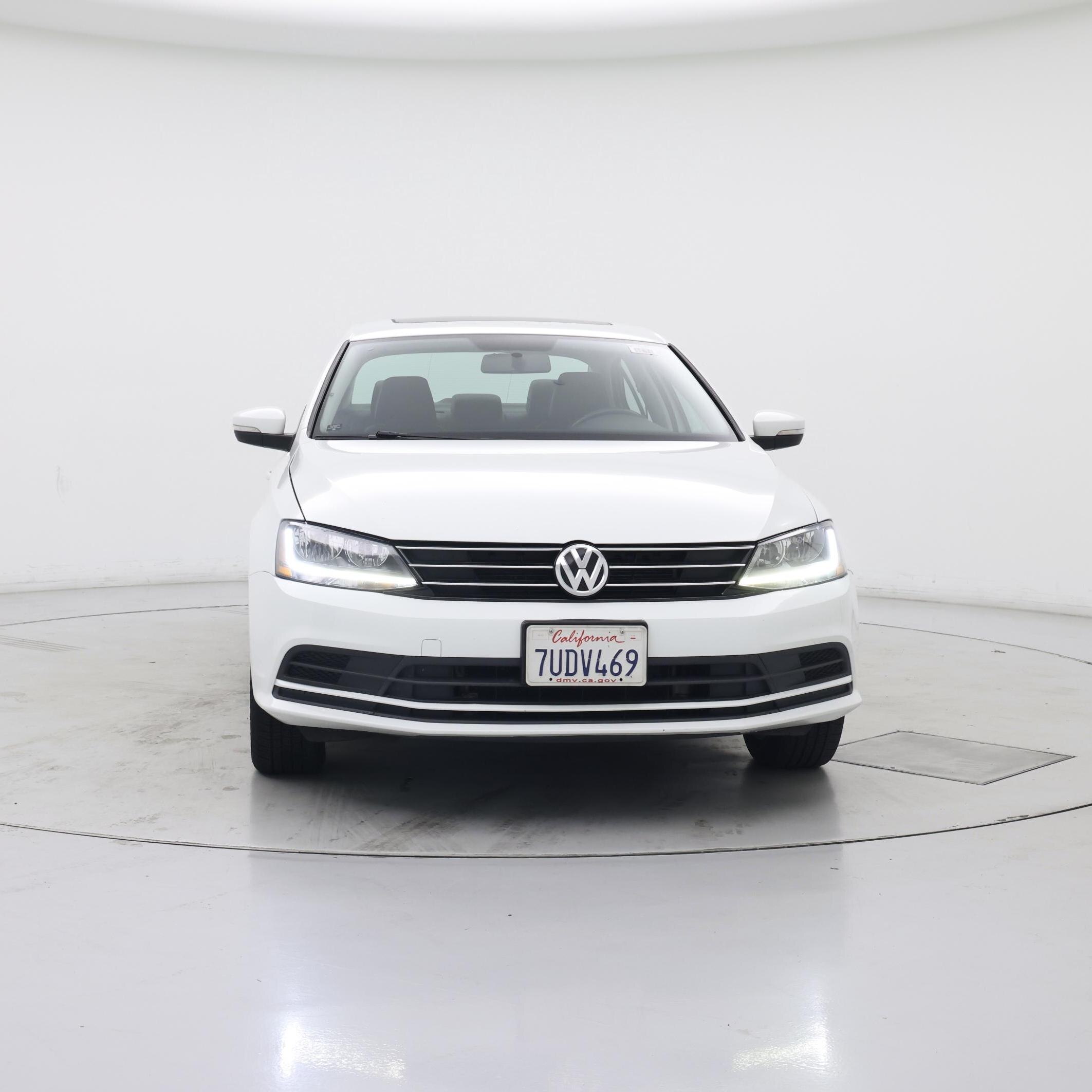 Thumbnail: 2017 Volkswagen Jetta - 5