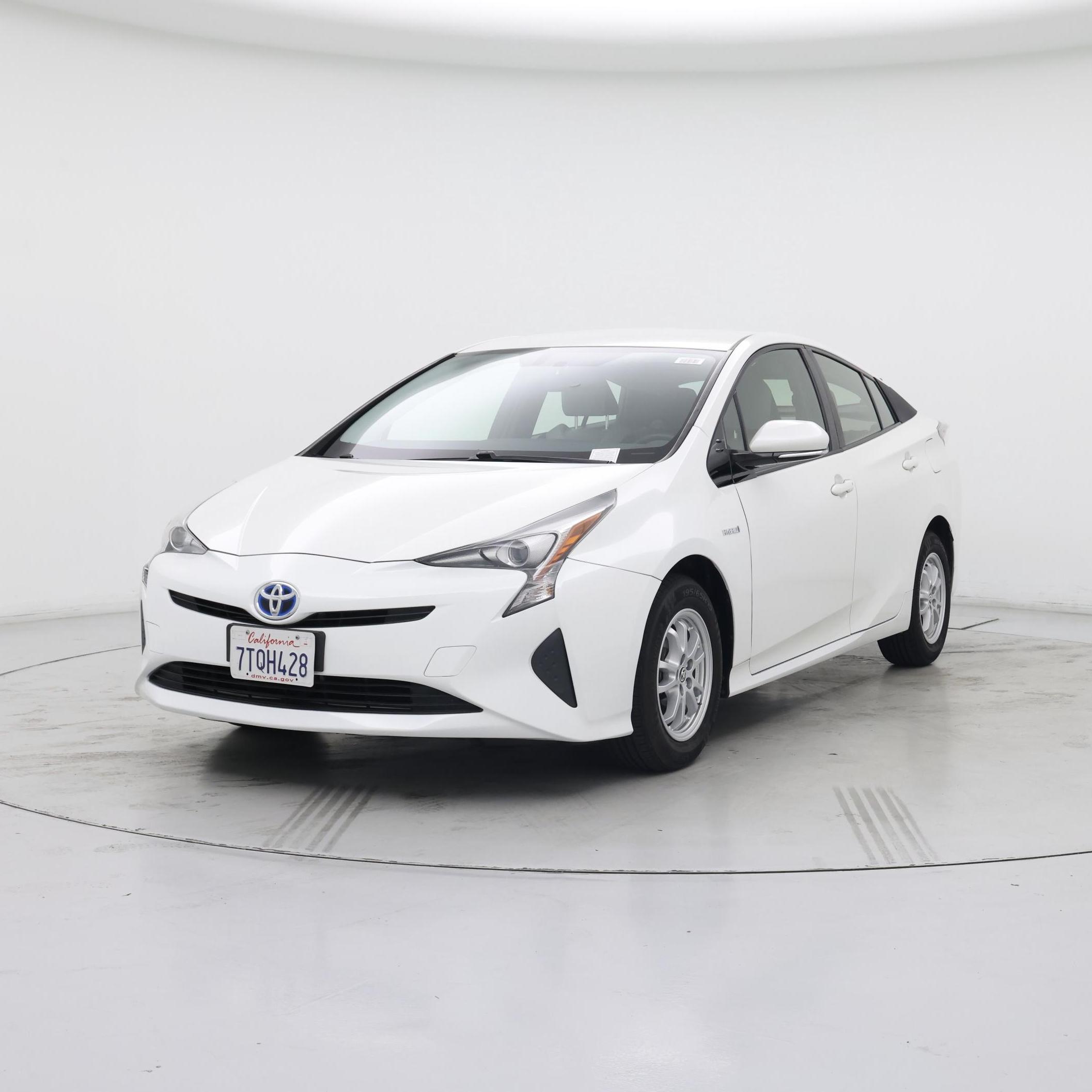 Thumbnail: 2016 Toyota Prius - 4