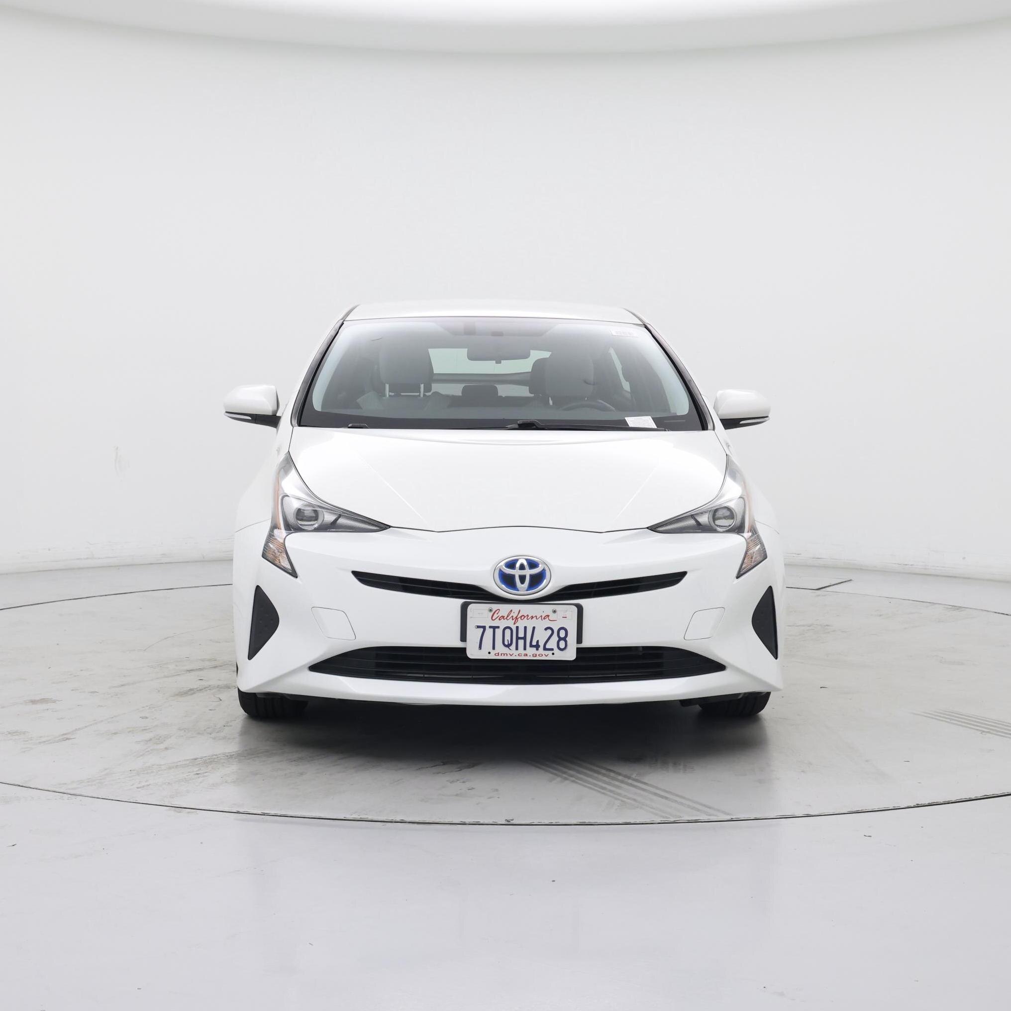 Thumbnail: 2016 Toyota Prius - 5
