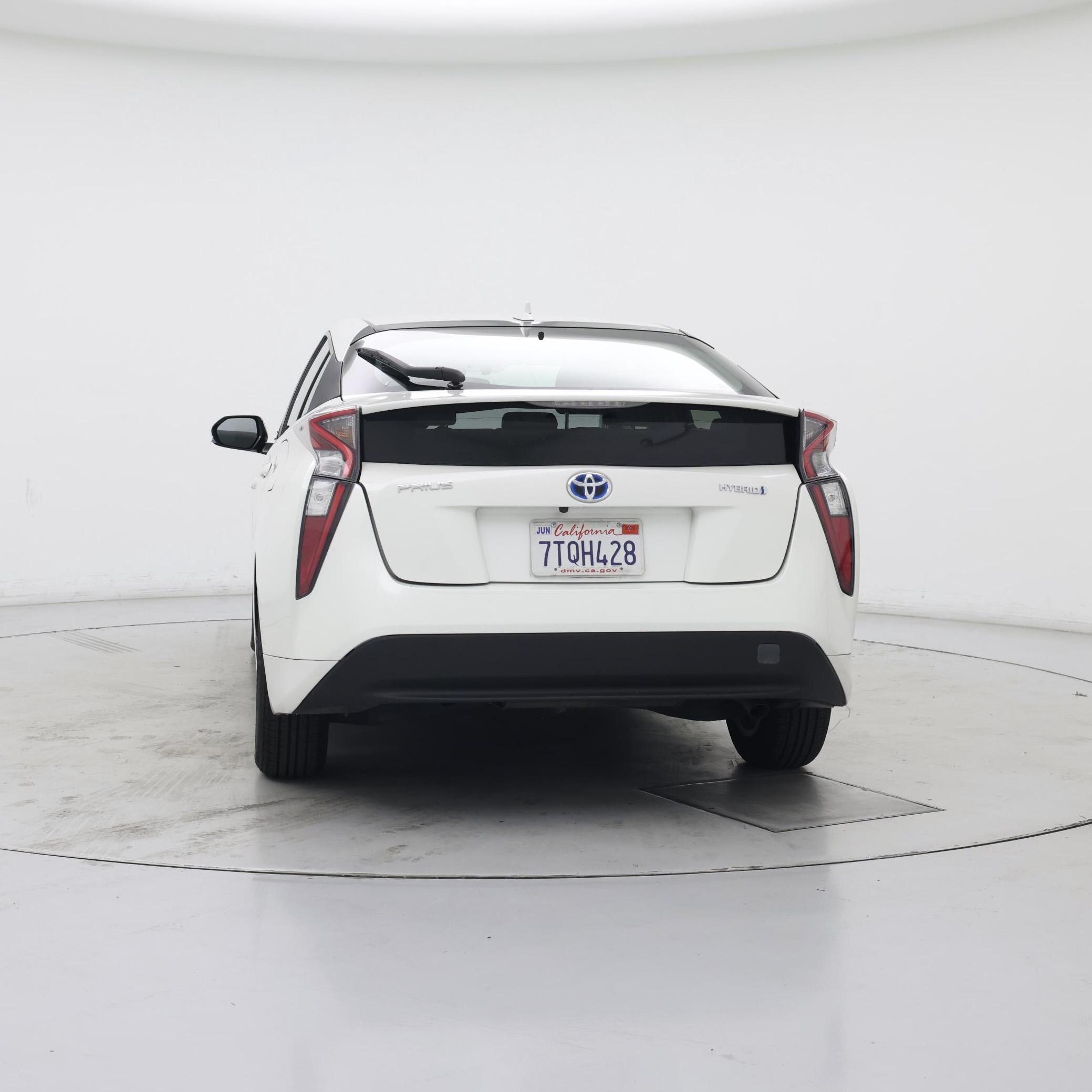 Thumbnail: 2016 Toyota Prius - 6