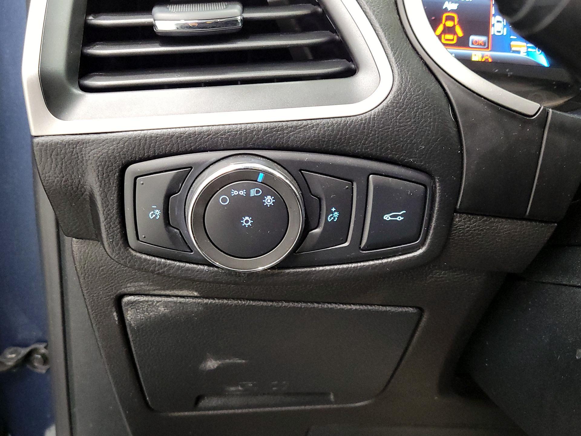 Thumbnail: 2018 Ford Edge - 13